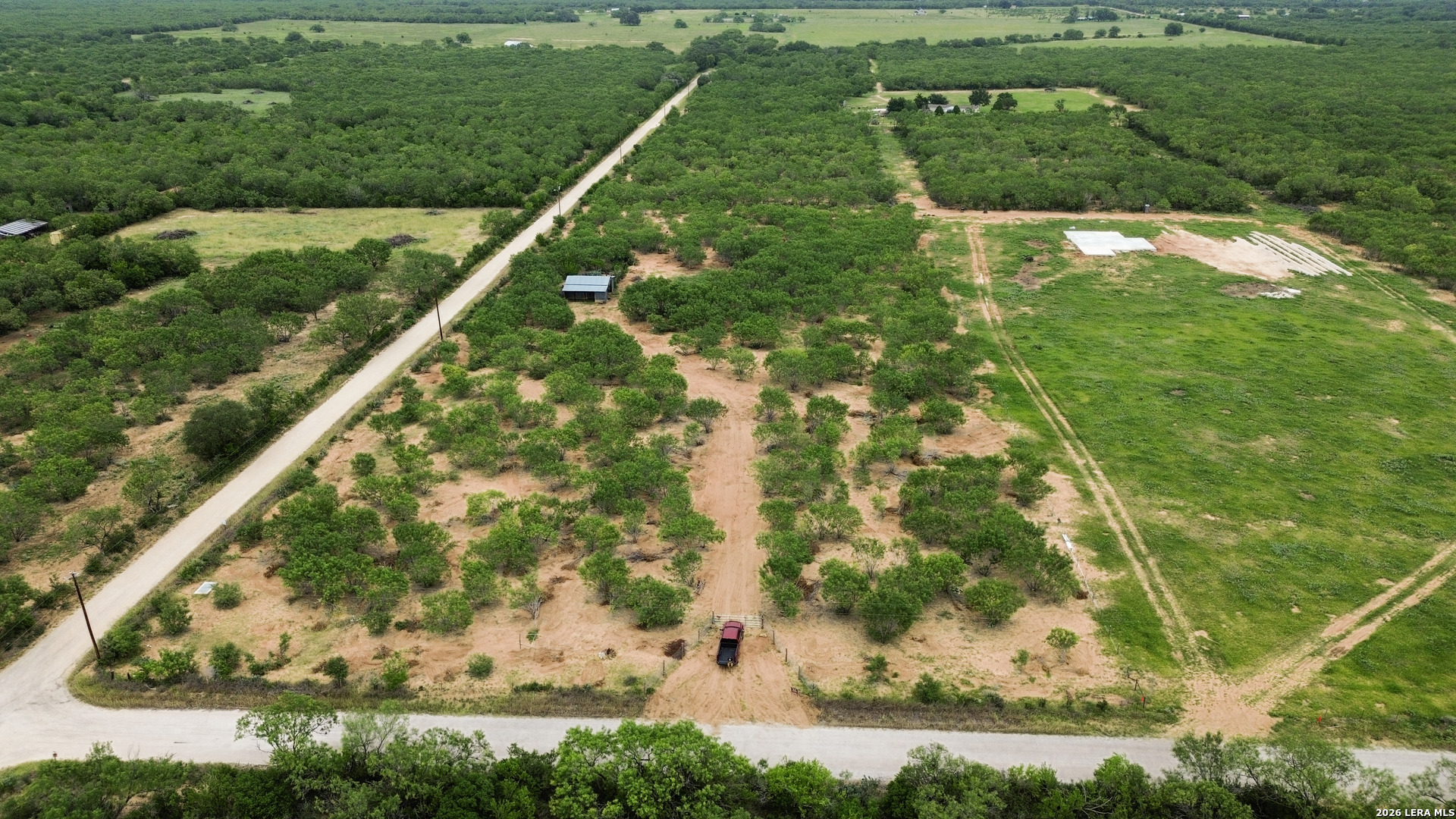 915_985 Cr 732 & Cr 7421, Yancey, TX 78886 — photo 1