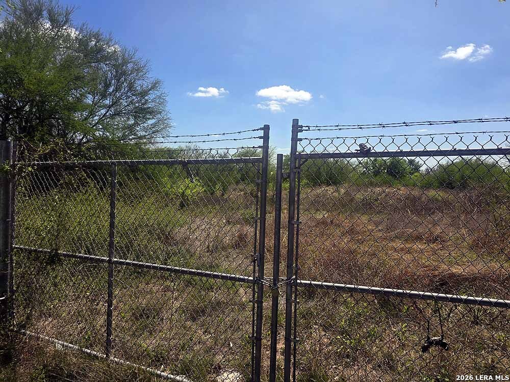 4744 Sinclair Rd, San Antonio, TX 78222 — photo 1