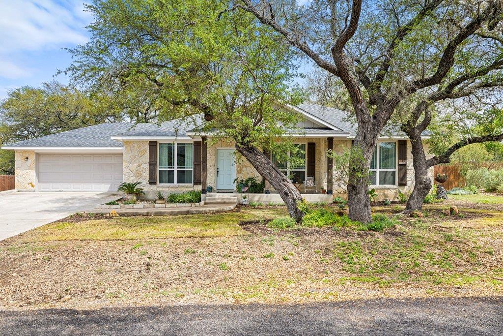 103 Leaning Oak, Johnson City, TX 78636 — photo 1