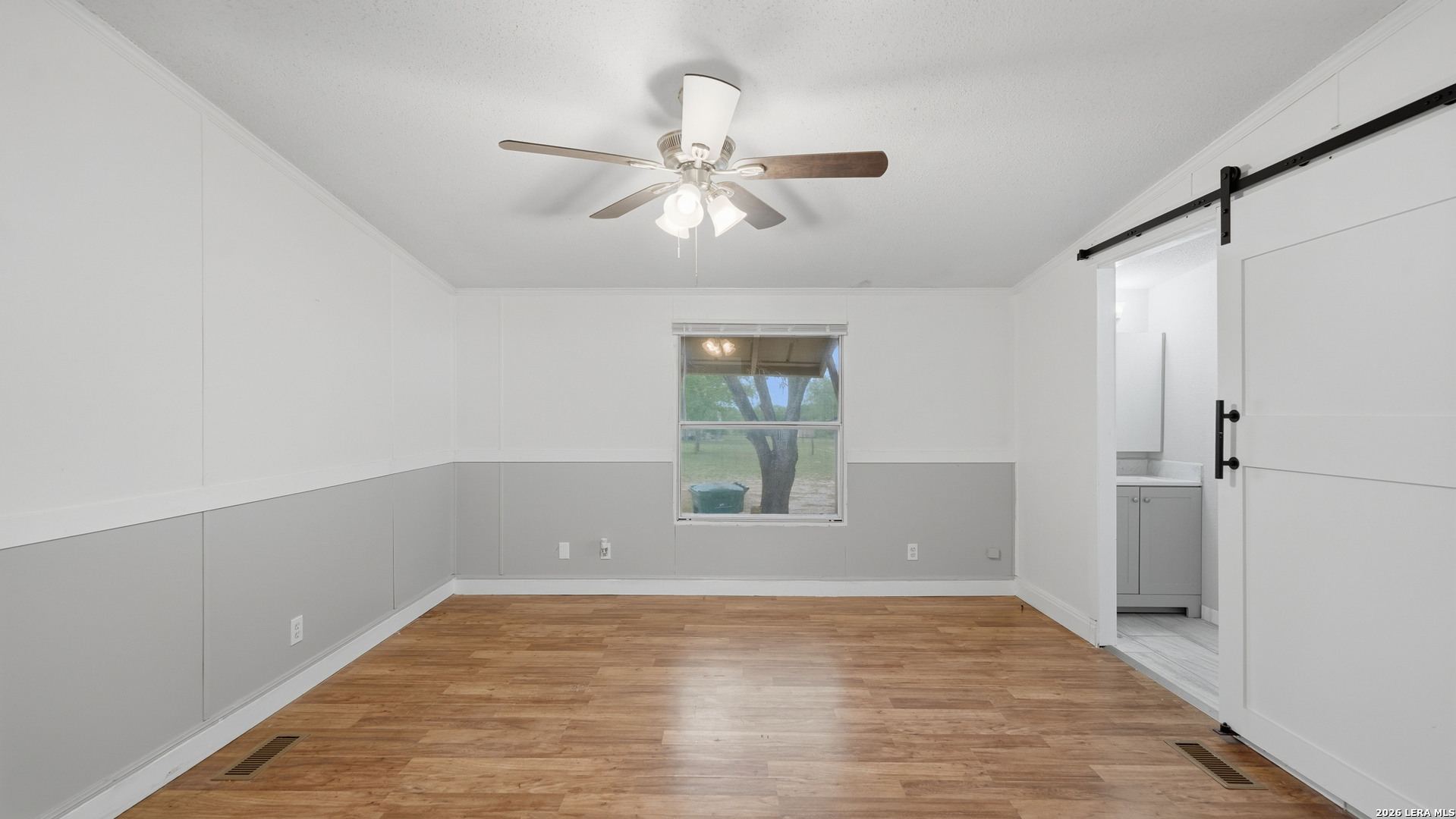 641 Fm 467, , 78155 — photo 1