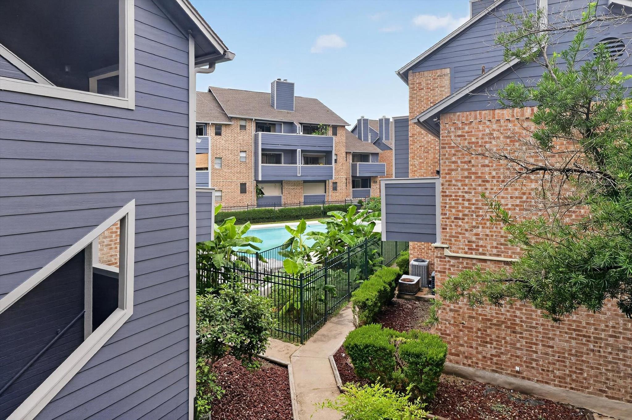 2500  Burleson Rd  #615, Austin, TX 78741 — photo 1