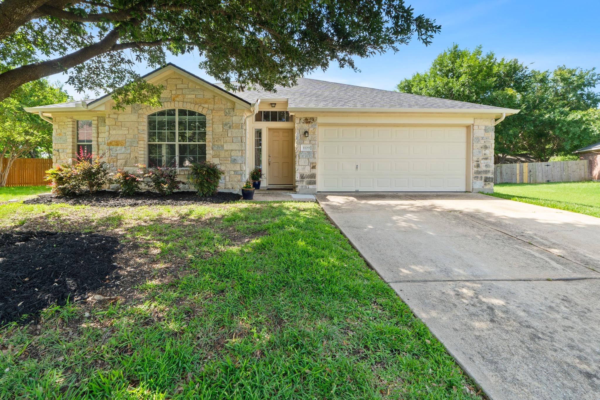 1109 Blackburn, Round Rock, TX 78665 — photo 1