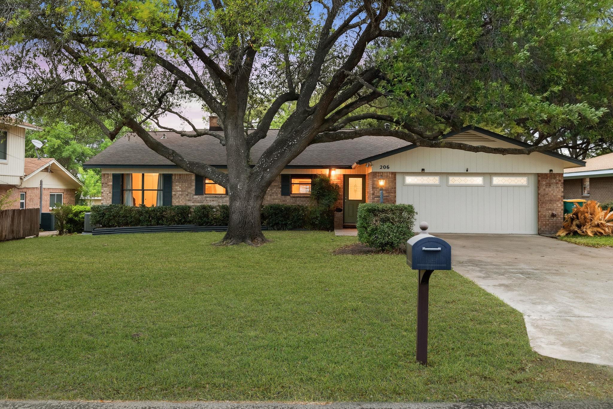 206 E Pheasant