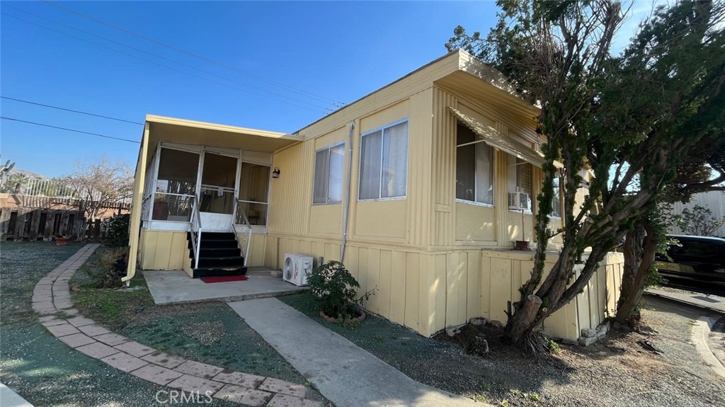 36 ROUND TABLE DR 36, Riverside, CA 92507 — photo 1