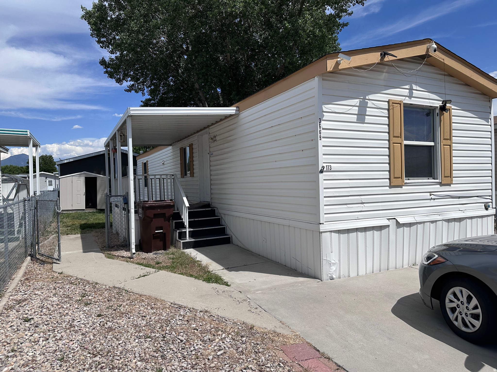 3669 S WILLOW HOLLOW RD, West Valley City, UT 84119 — photo 1