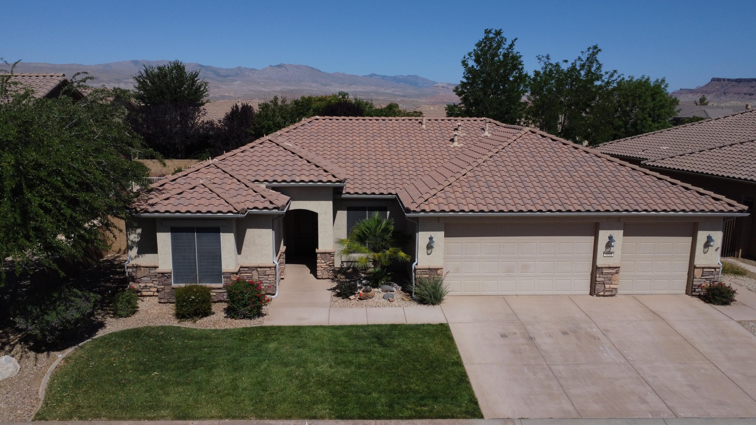 4996 Mosaic DR, St George, UT 84790 — photo 1