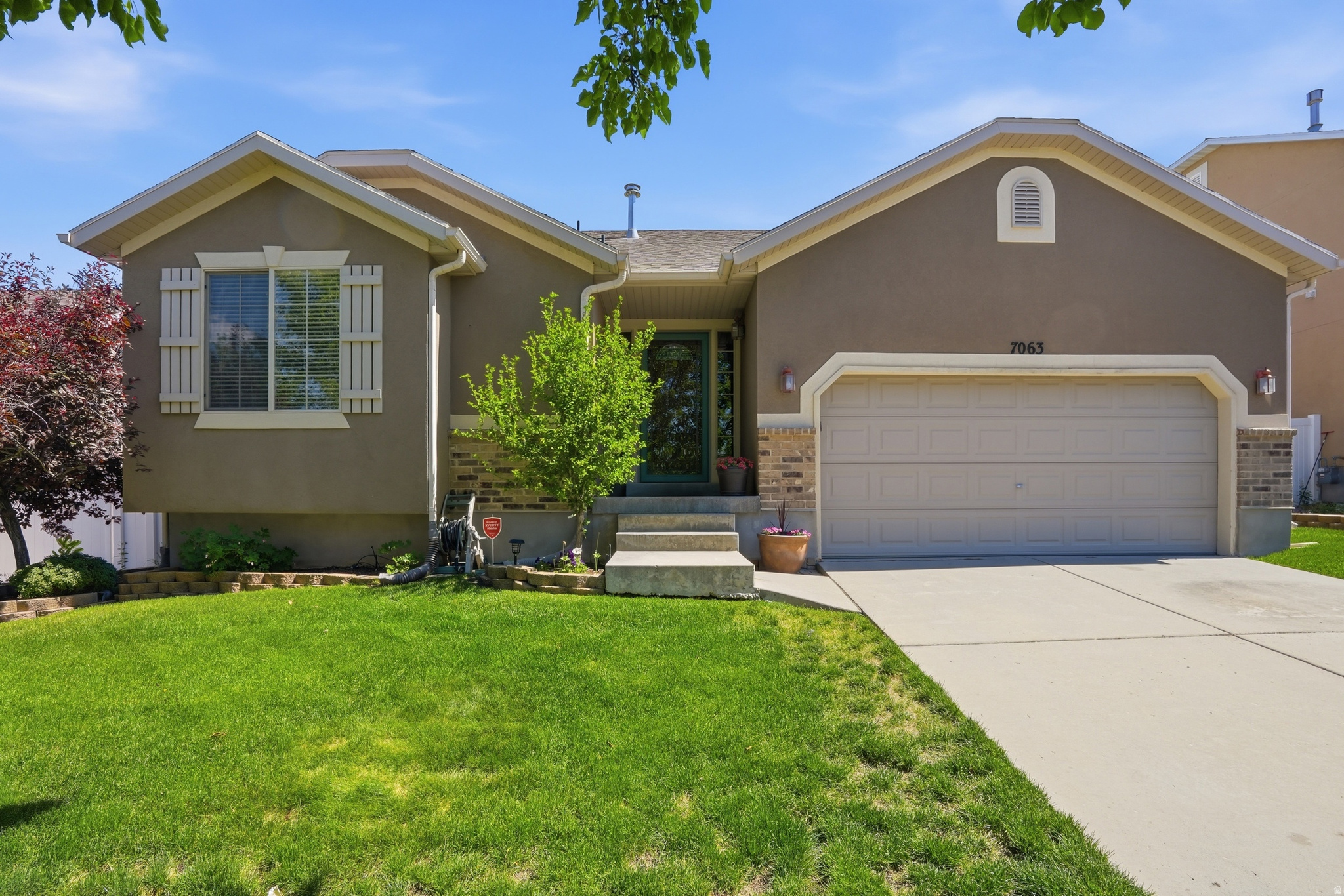 7063 W DRY SYCAMORE LN, West Jordan, UT 84081 — photo 1