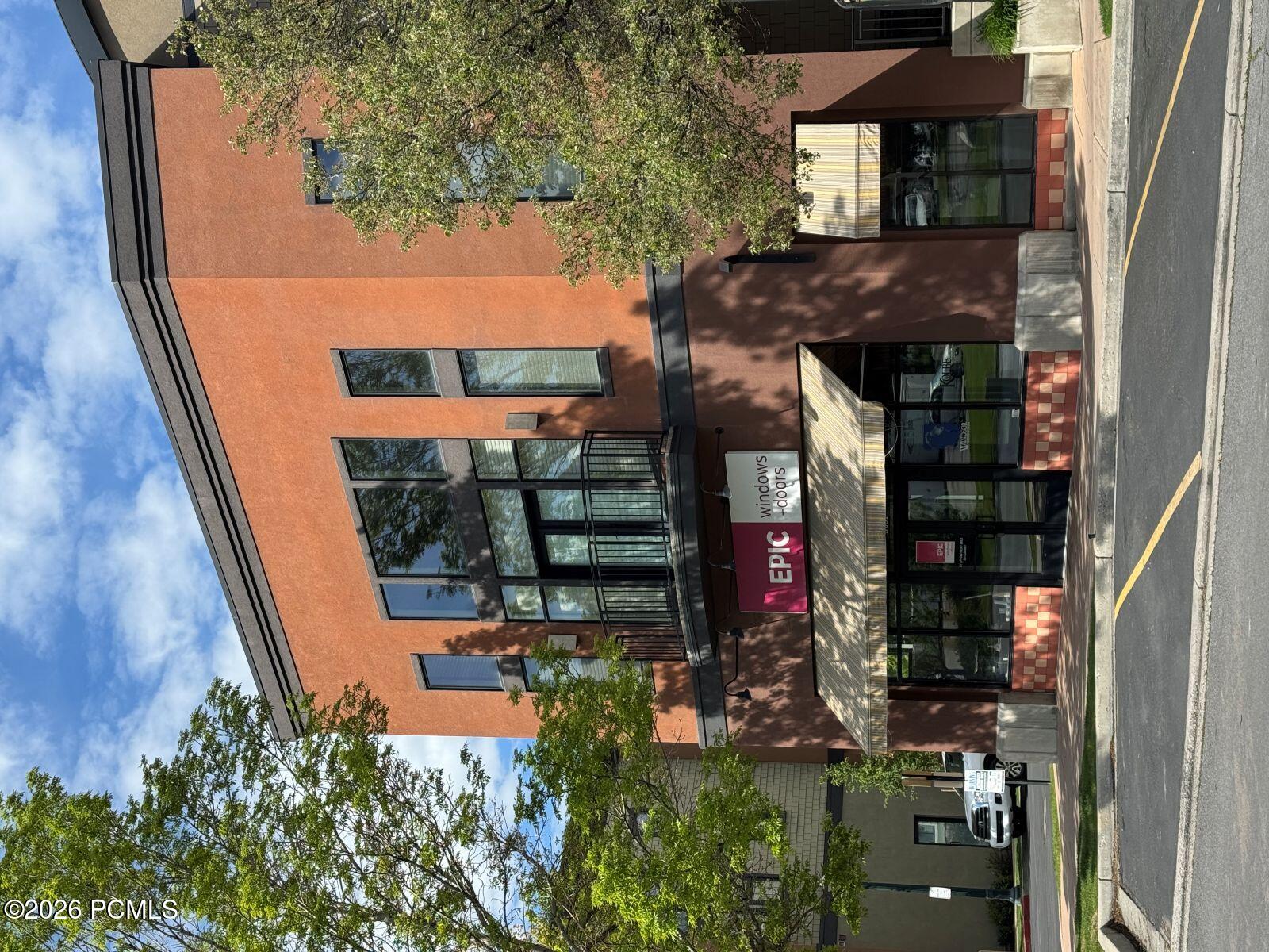 5091 Edgewood