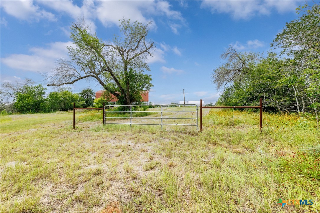 51 County Road 471, Nixon, TX 78140 — photo 1