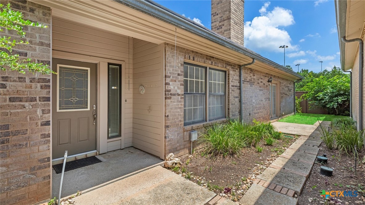 1364 Patio Drive, New Braunfels, TX 78130 — photo 1