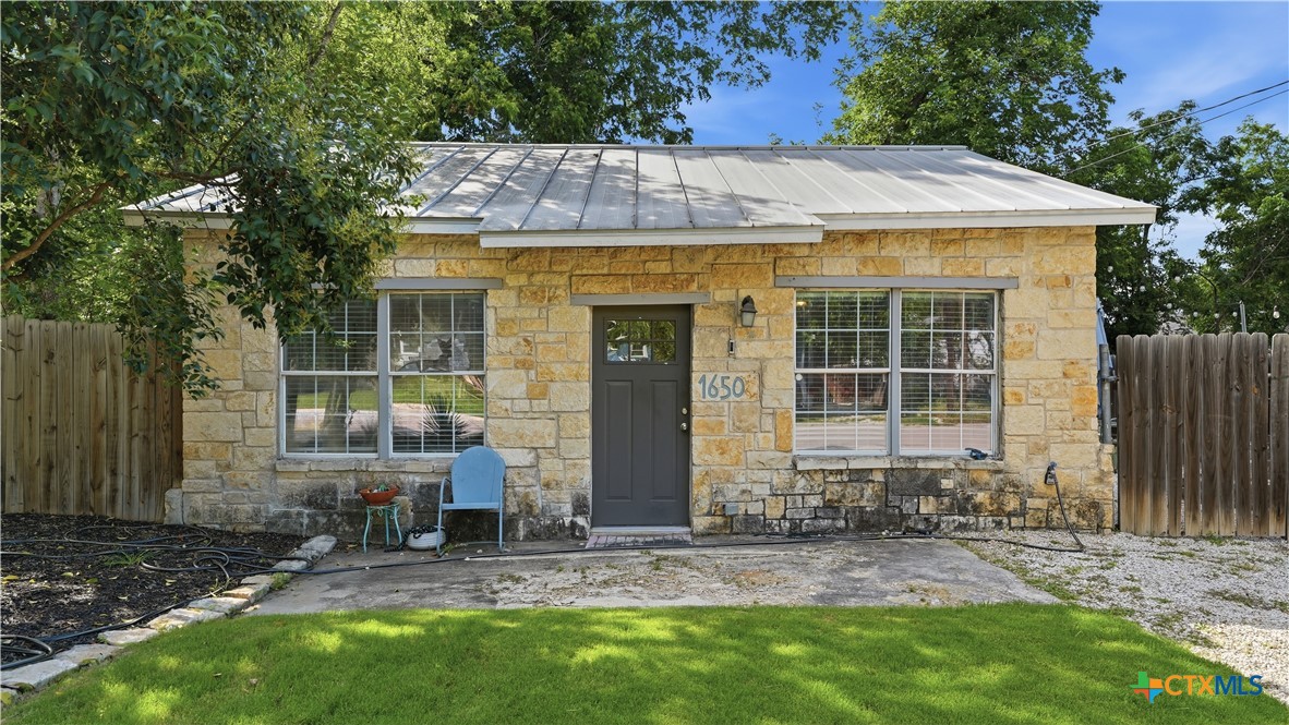 1650 Katy Street, New Braunfels, TX 78130 — photo 1