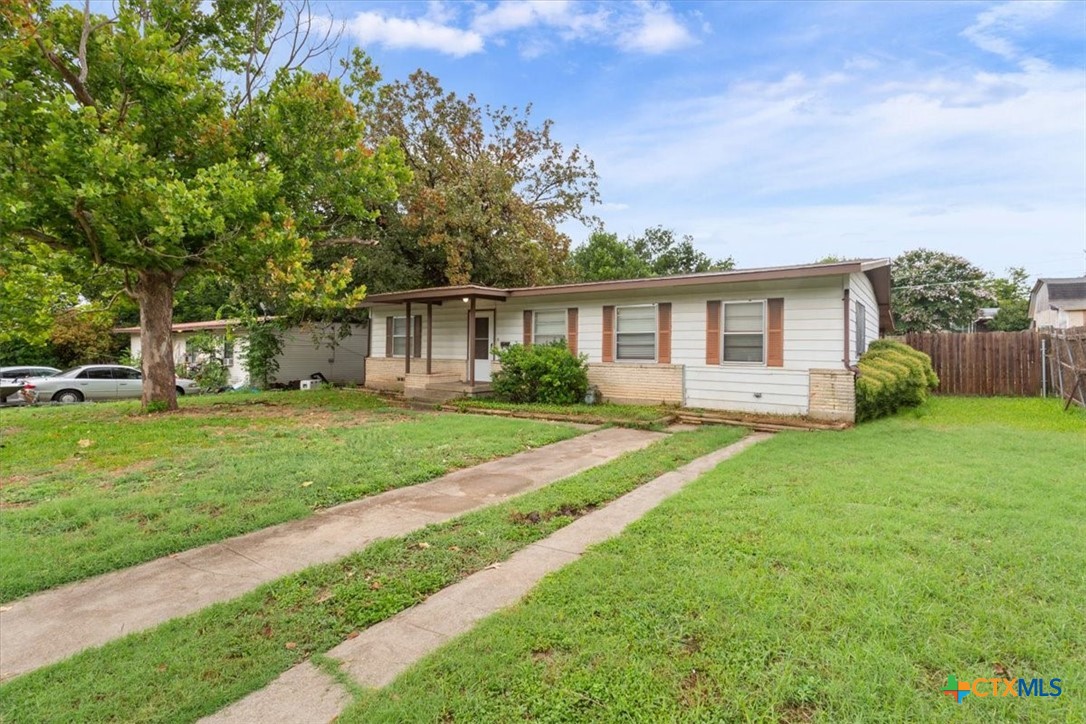 205 W Walker Avenue, Temple, TX 76501 — photo 1