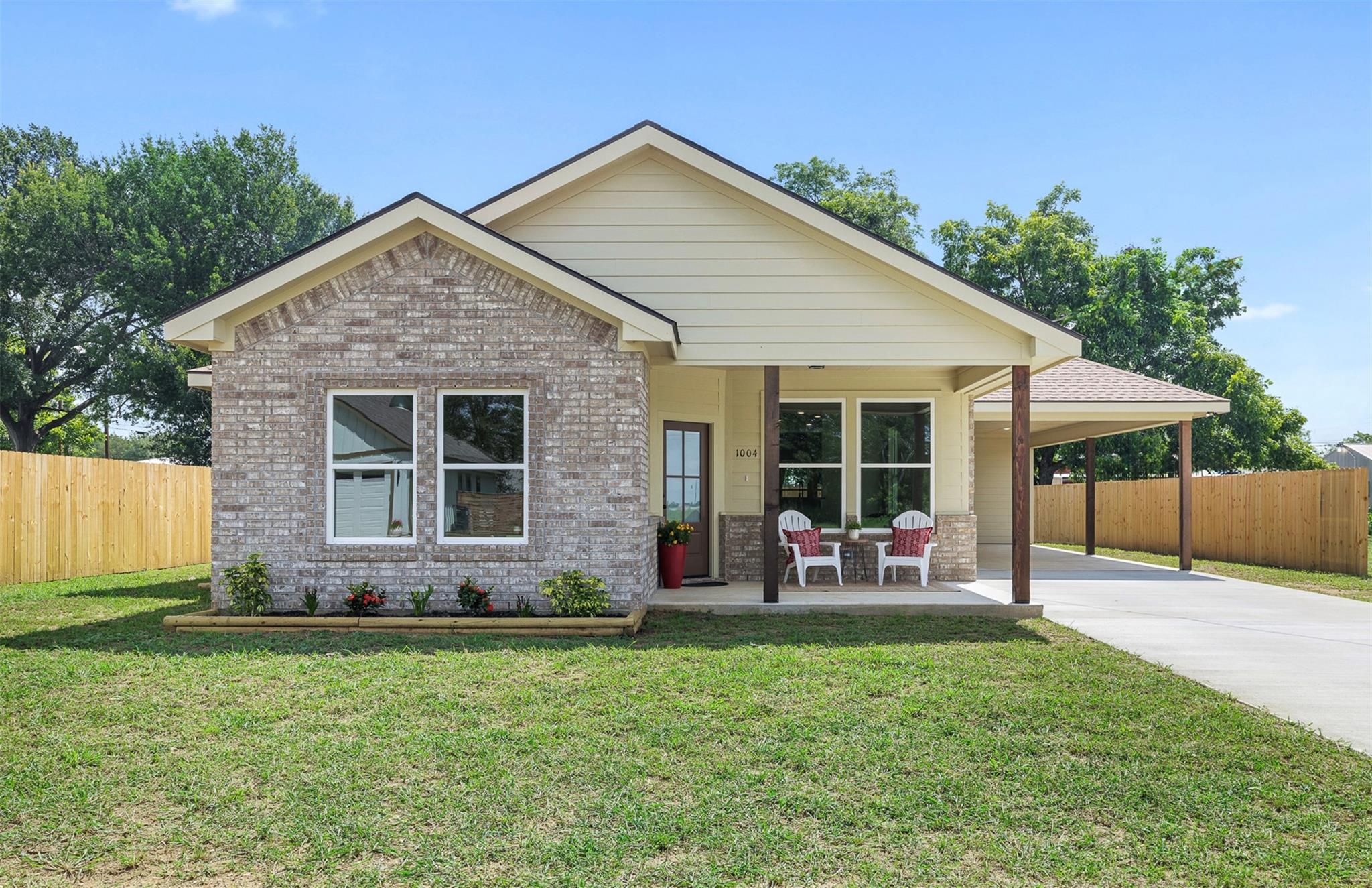 1004 White Tail, Lexington, TX 78947 — photo 1