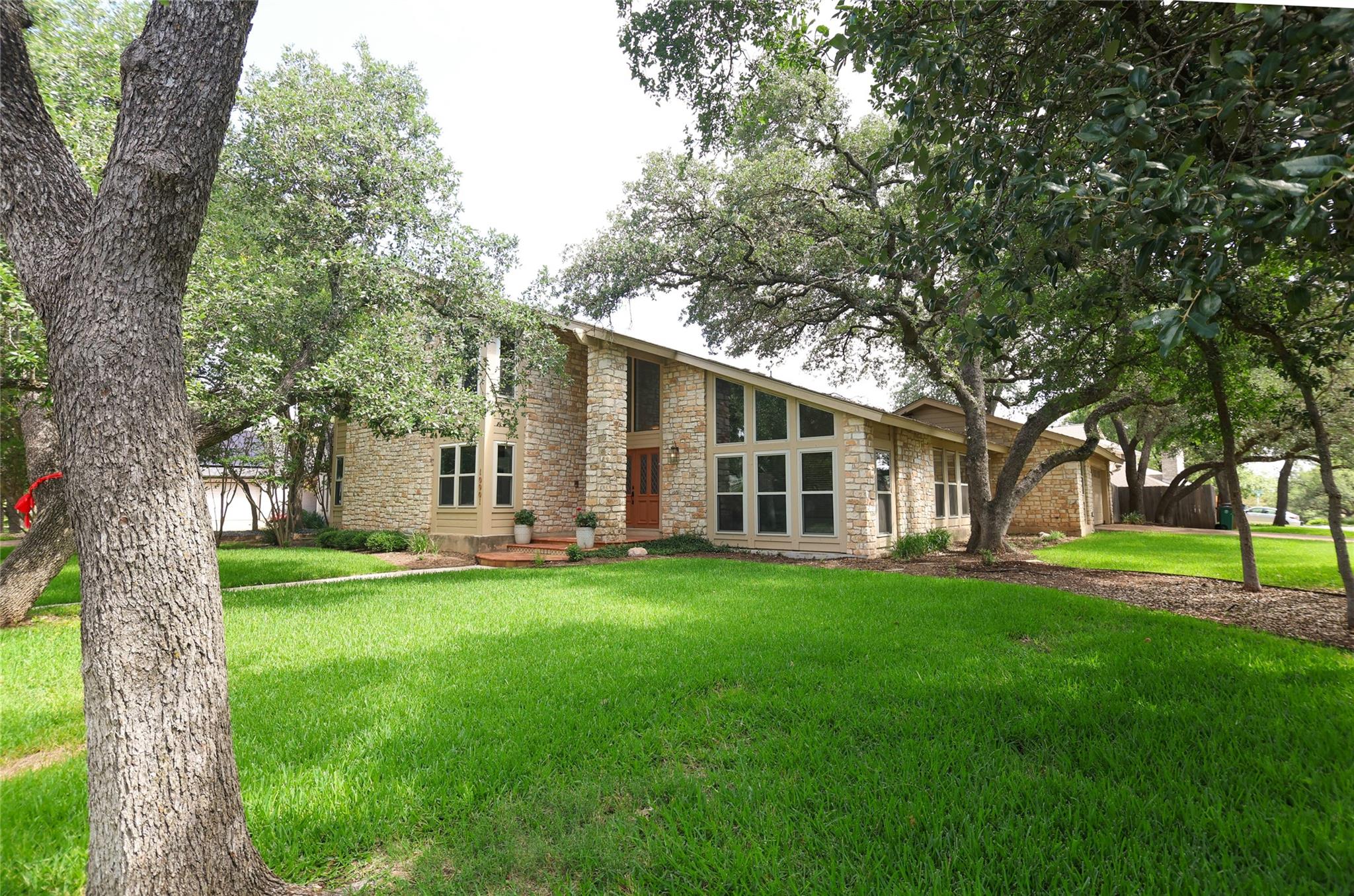 10901 Country Knoll, Austin, TX 78750 — photo 1