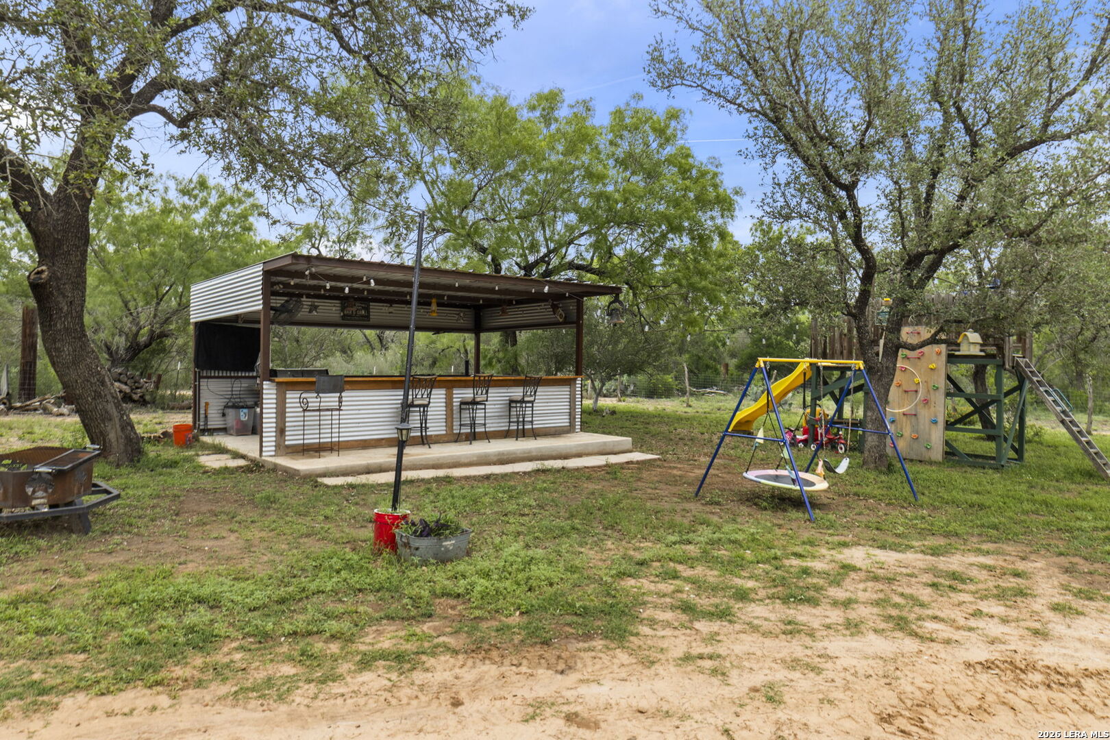 445 TOMBLIN RD, ,  78005 — photo 1