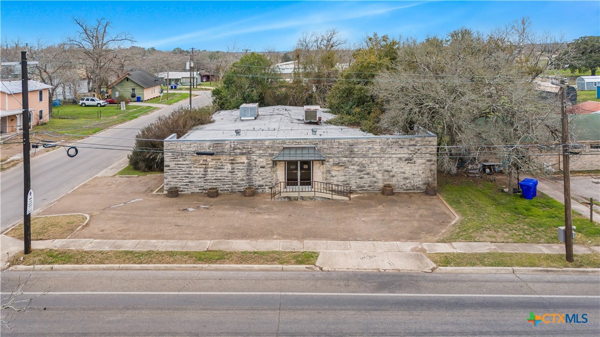 212 E Morris Street, Yoakum, TX 77995 — photo 1