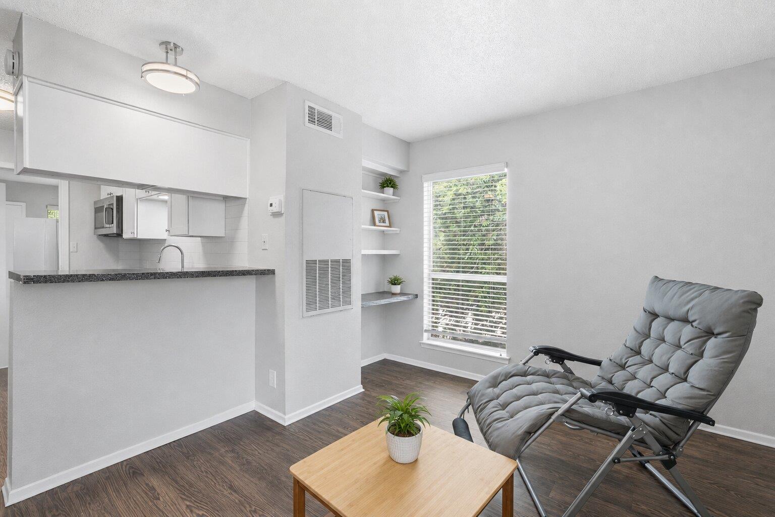 2801 Hemphill, Austin, TX 78705 — photo 1