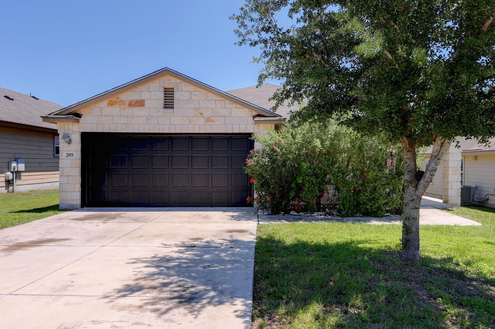 209 Hoya, San Marcos, TX 78666 — photo 1