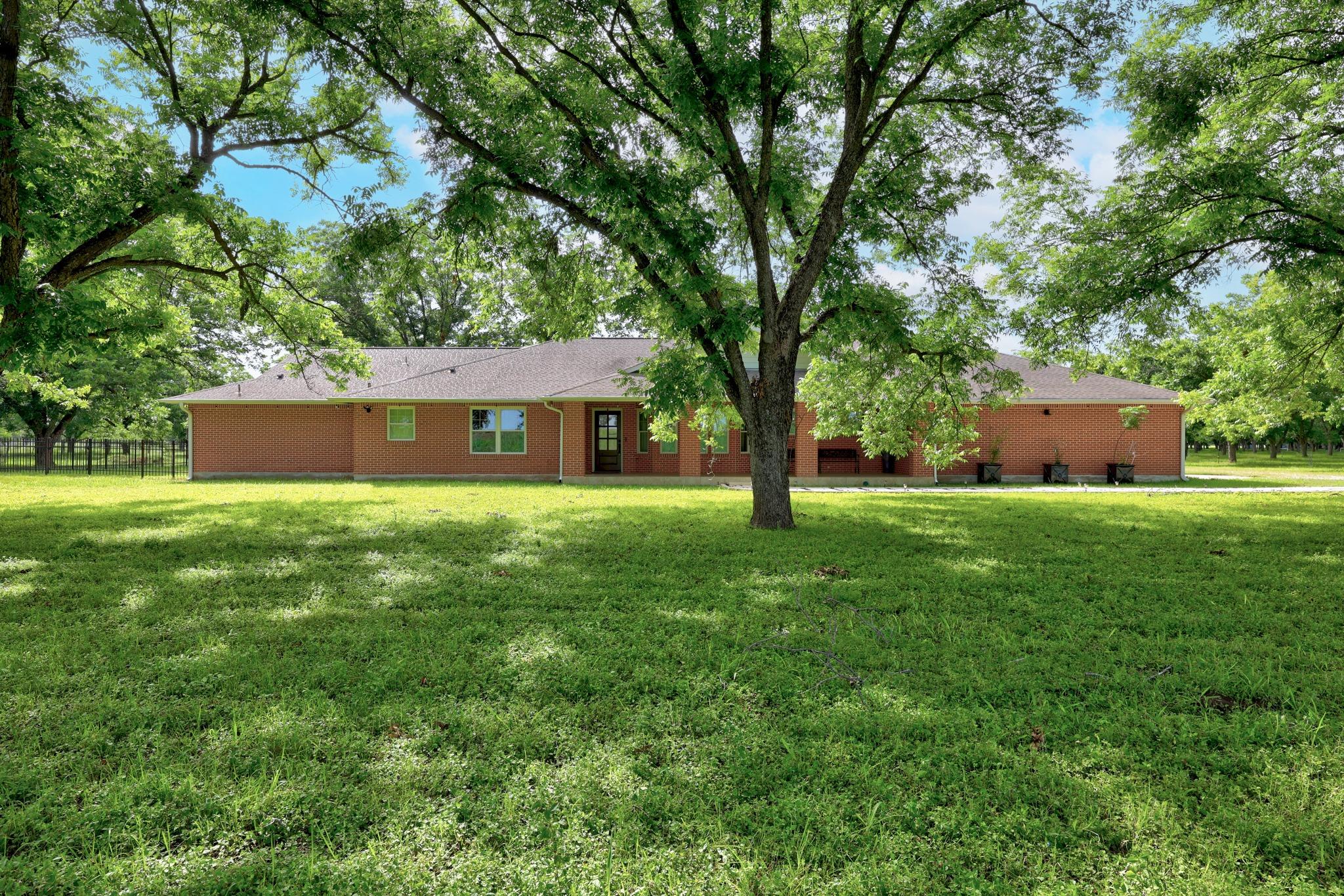 3717 Buck, Garfield, TX 78617 — photo 1