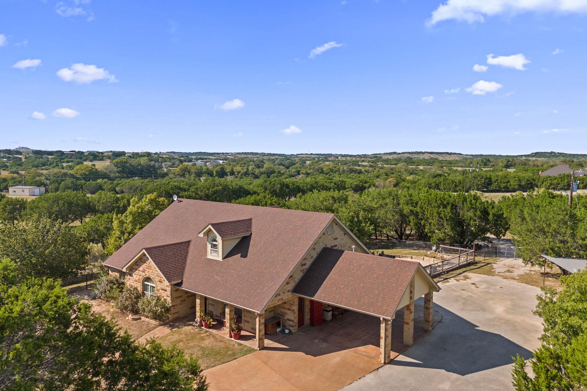 2804 County Road 1045, Lampasas, TX 76550 — photo 1
