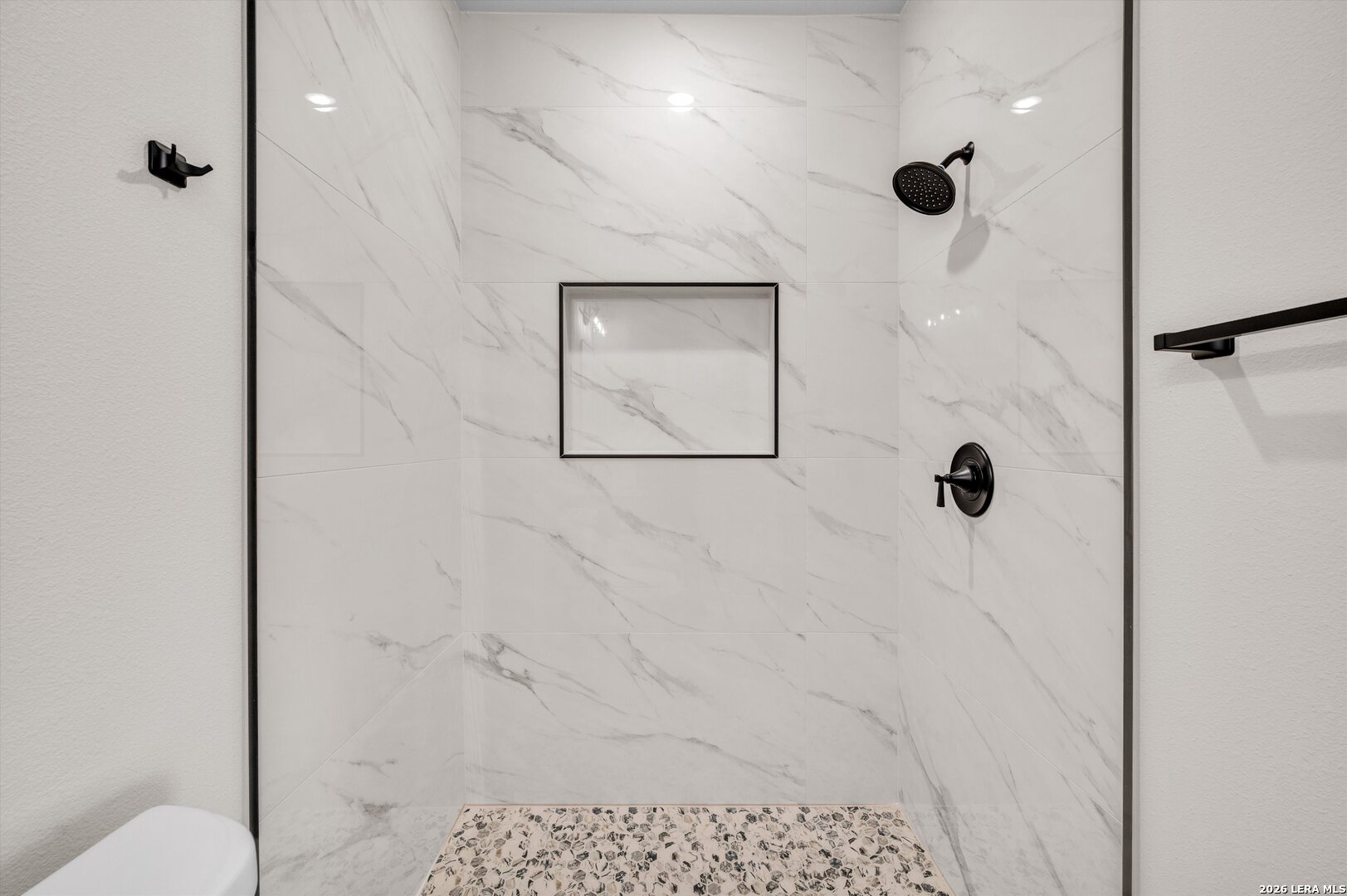 531 Sunglo, , 78221 — photo 1