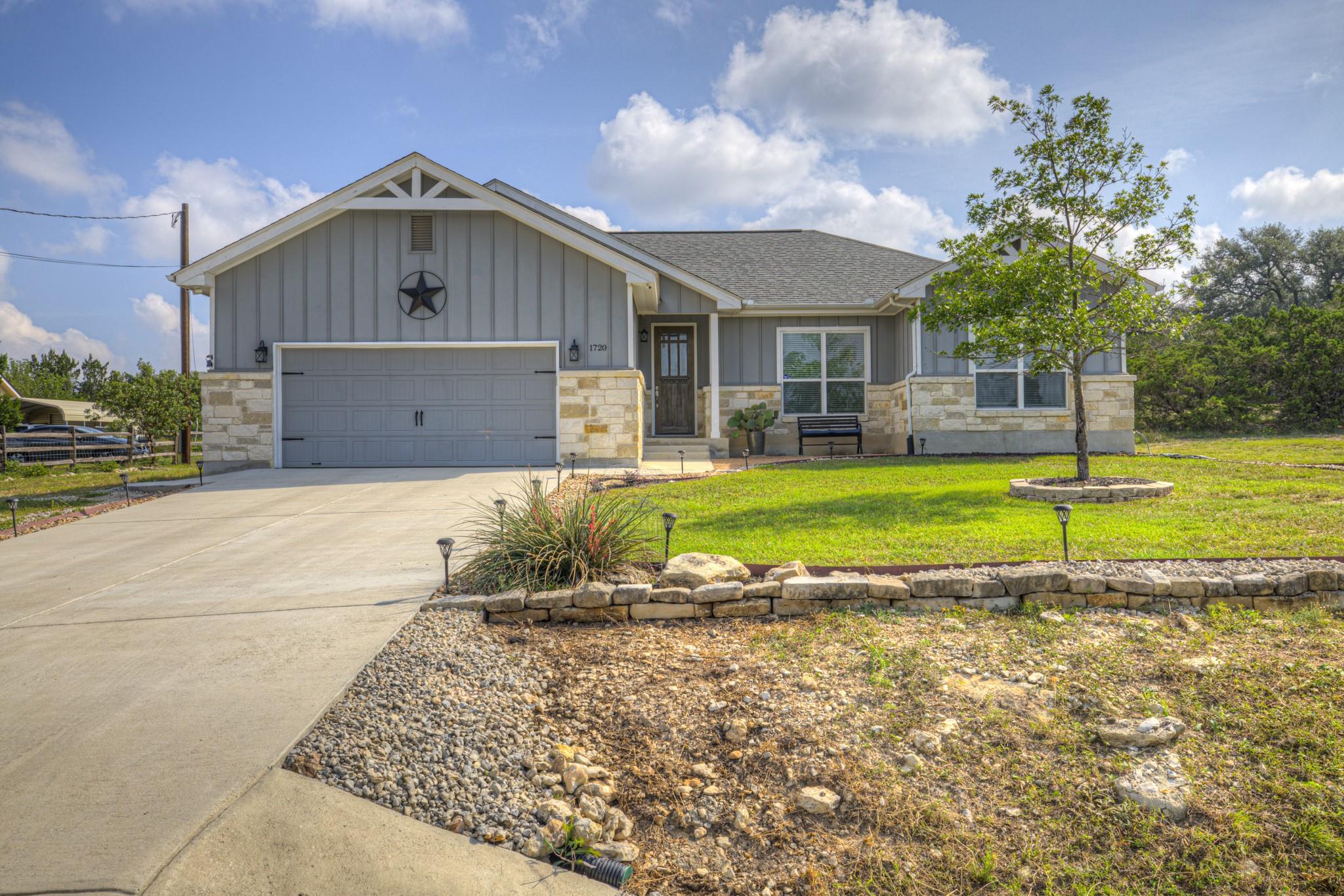 1720 Rocky Ridge, Canyon Lake, TX 78133 — photo 1