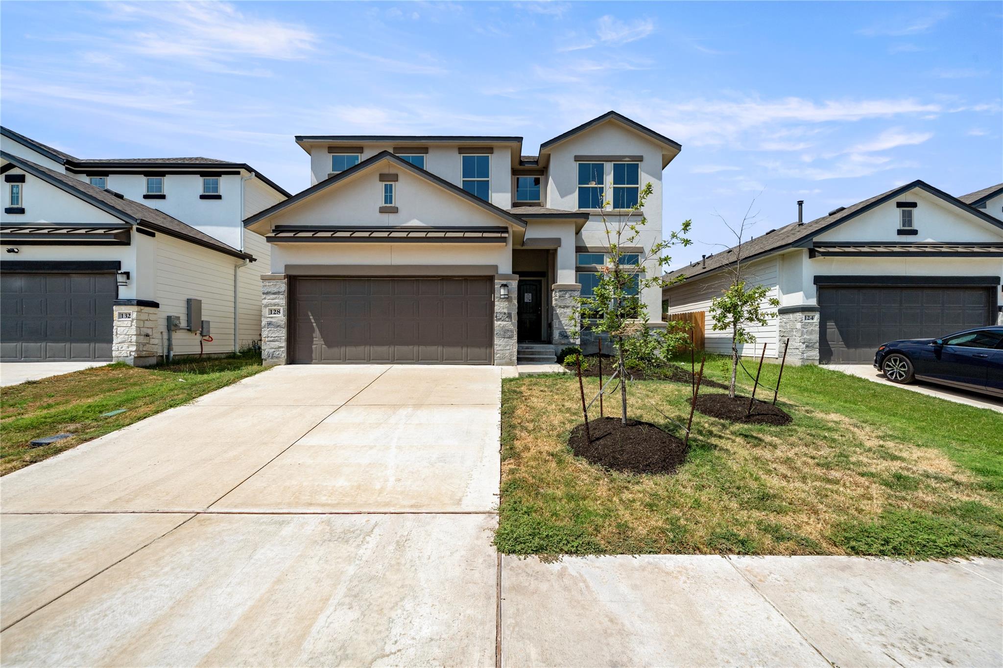 128  Comet Pointe Dr, Georgetown, TX 78628 — photo 1