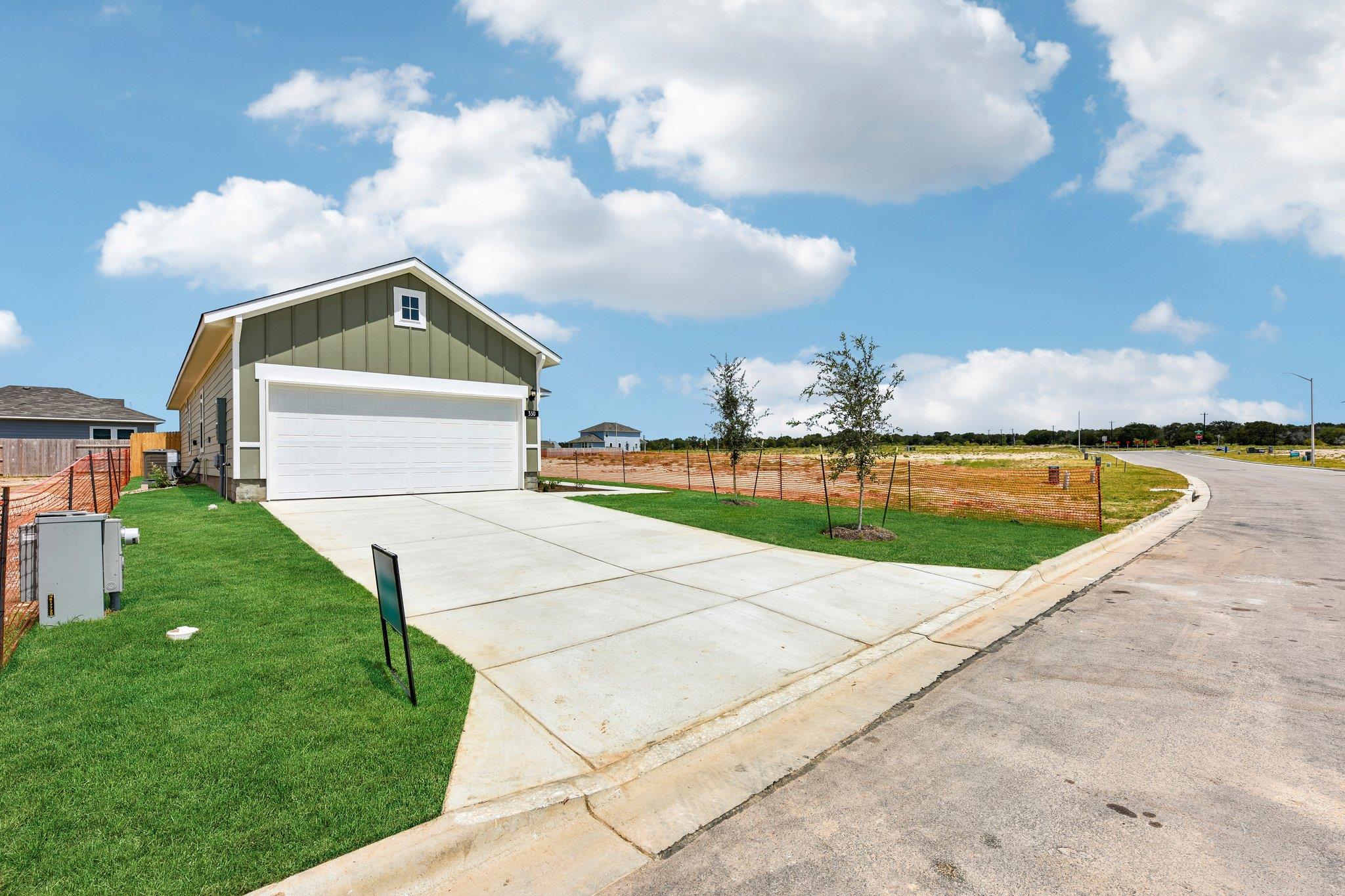 330  Golden Paint Trl, Liberty Hill, TX 78642 — photo 1