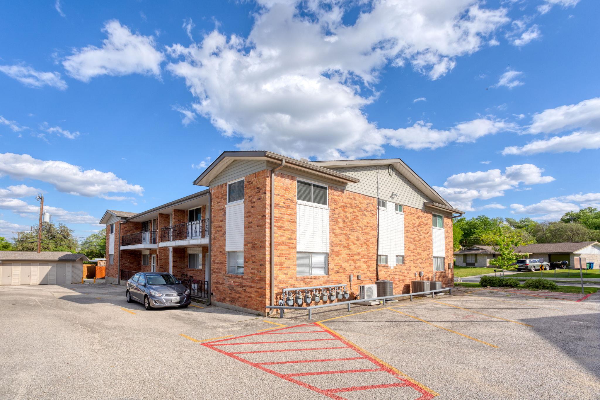 201 W Silver Sands Dr  #8, San Antonio, TX 78216 — photo 1