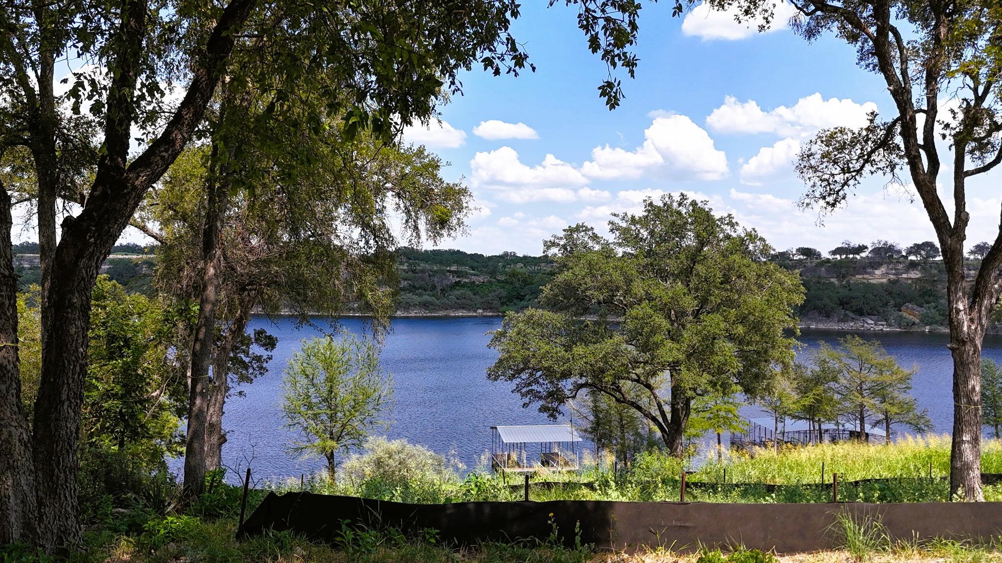 1015-1017 Lake Shore Lot 72&73