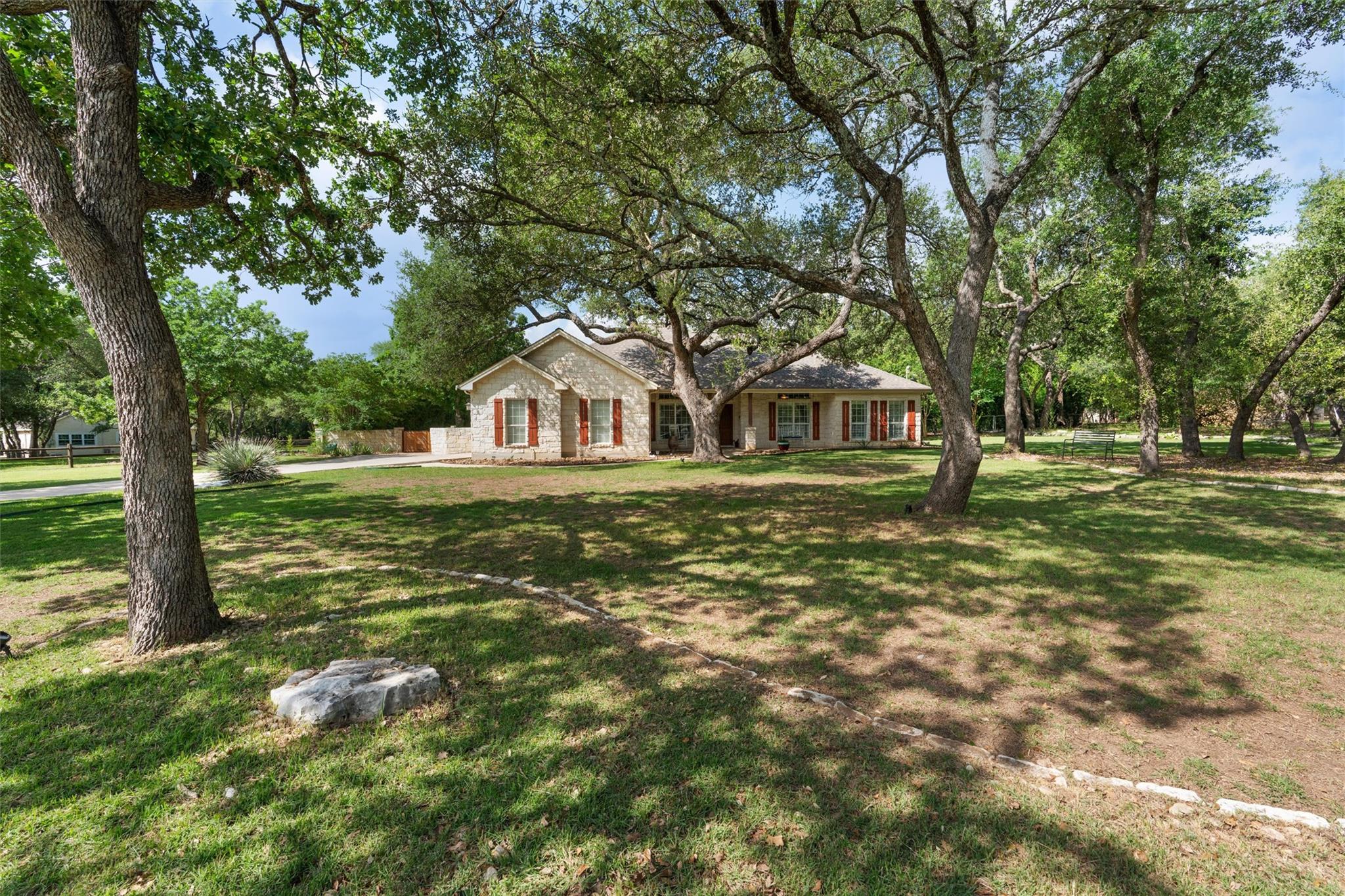 223 E Ridgewood Rd, Georgetown, TX 78633 — photo 1