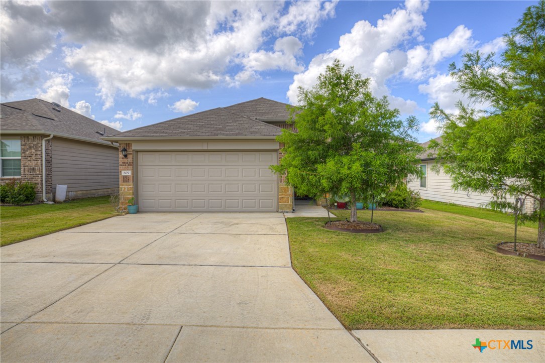 809 Nodding Nixie, Seguin, TX 78155 — photo 1