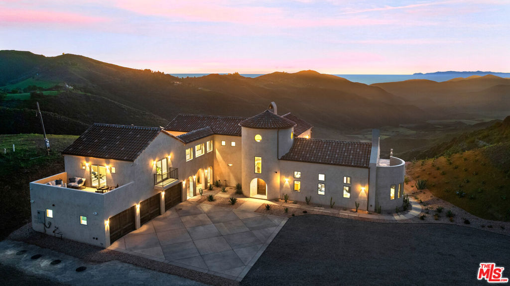 8567 Rd Mipolomol Road, Malibu, CA 90265 — photo 1