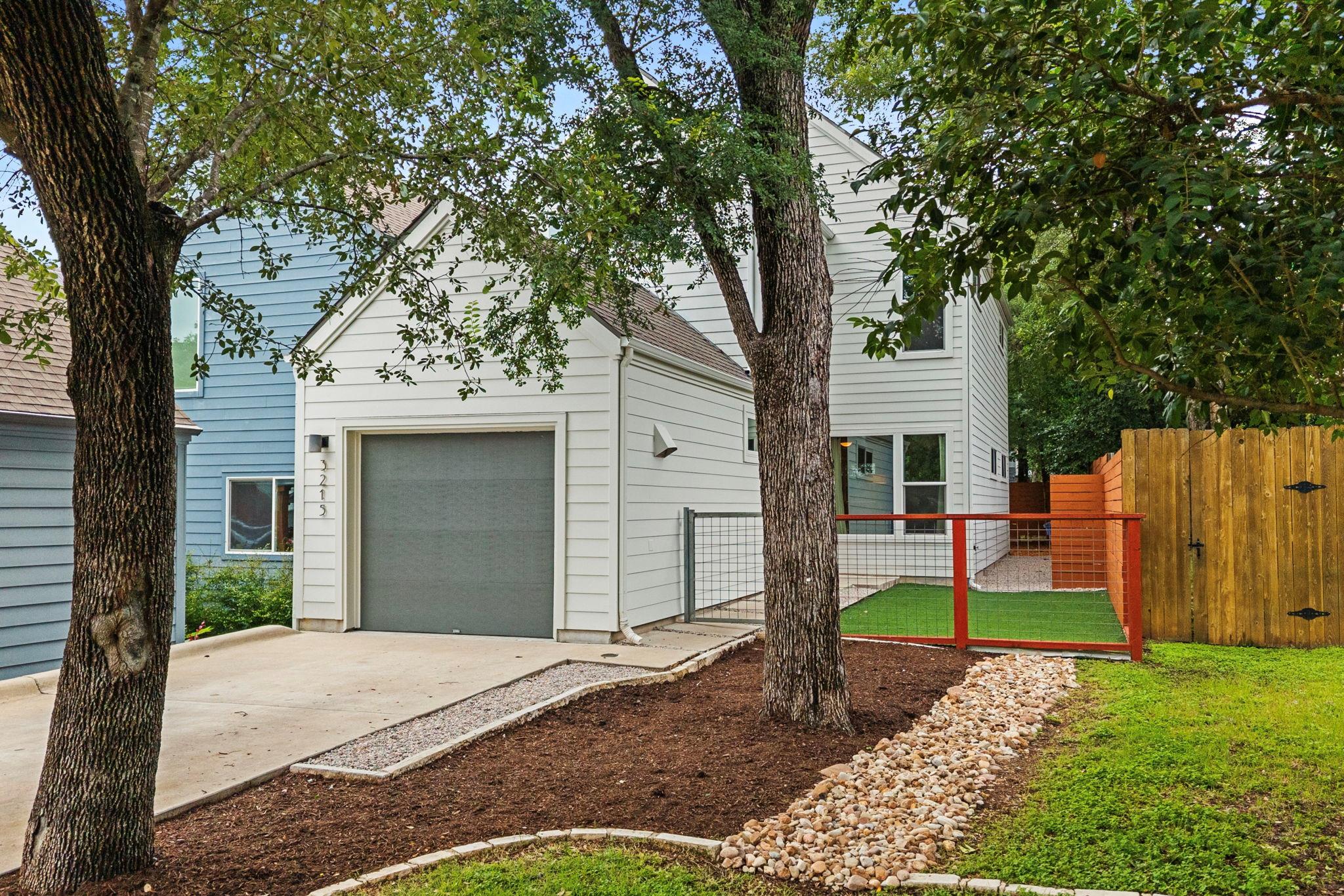 3215  Aldwyche Dr, Austin, TX 78704 — photo 1