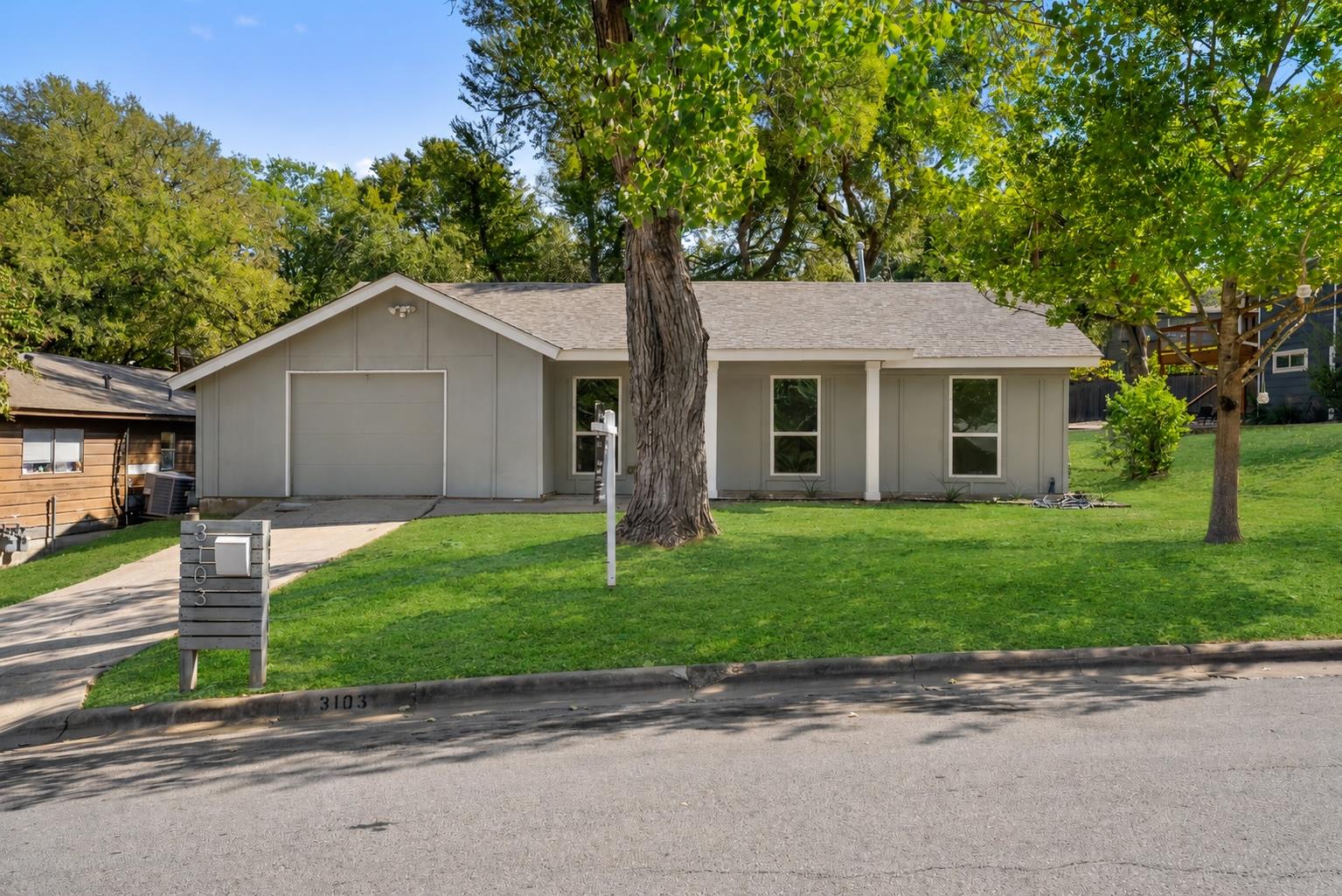 3103  Matador Dr, Austin, TX 78741 — photo 1