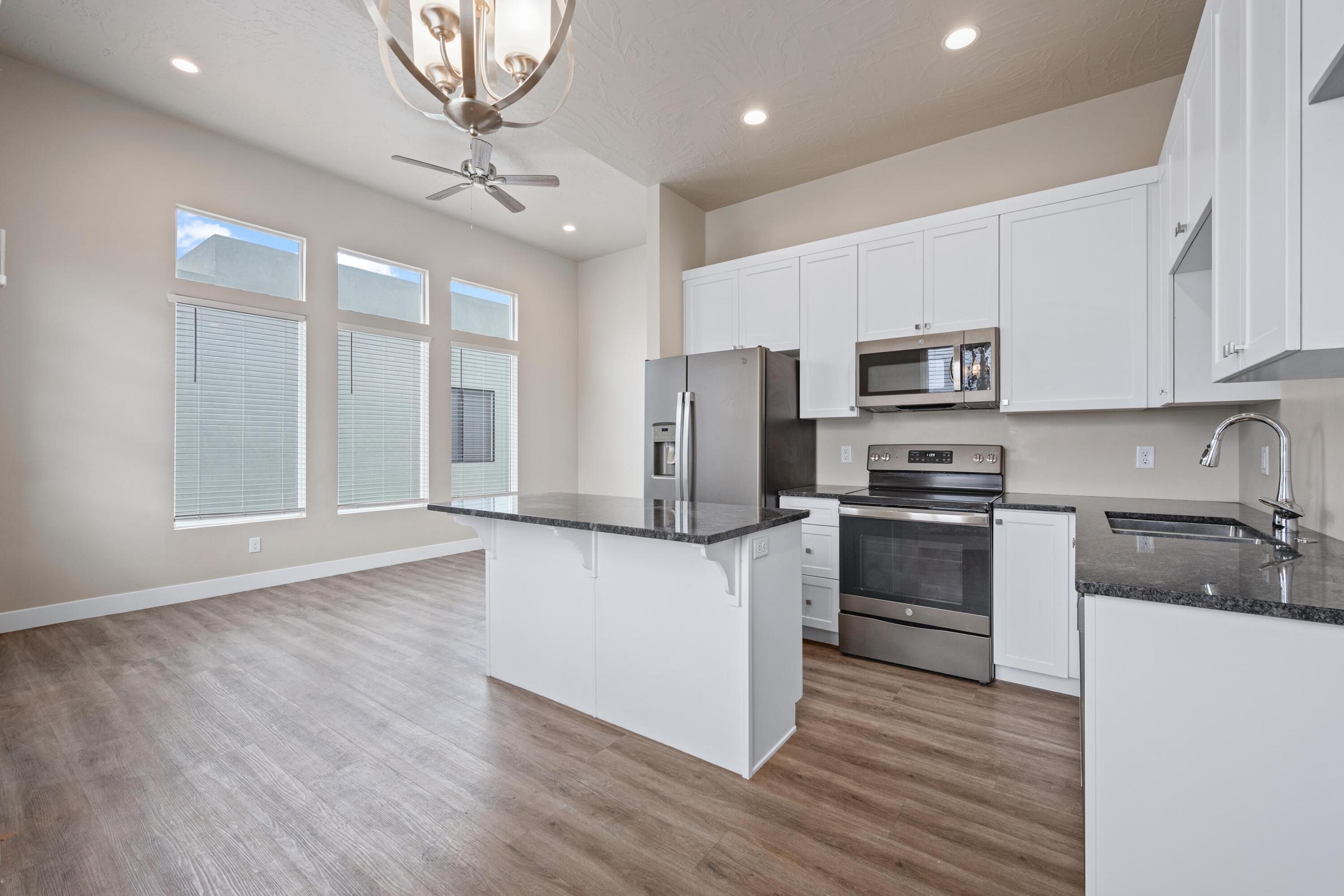 108 Blackrock RD, Hurricane, UT 84737 — photo 1