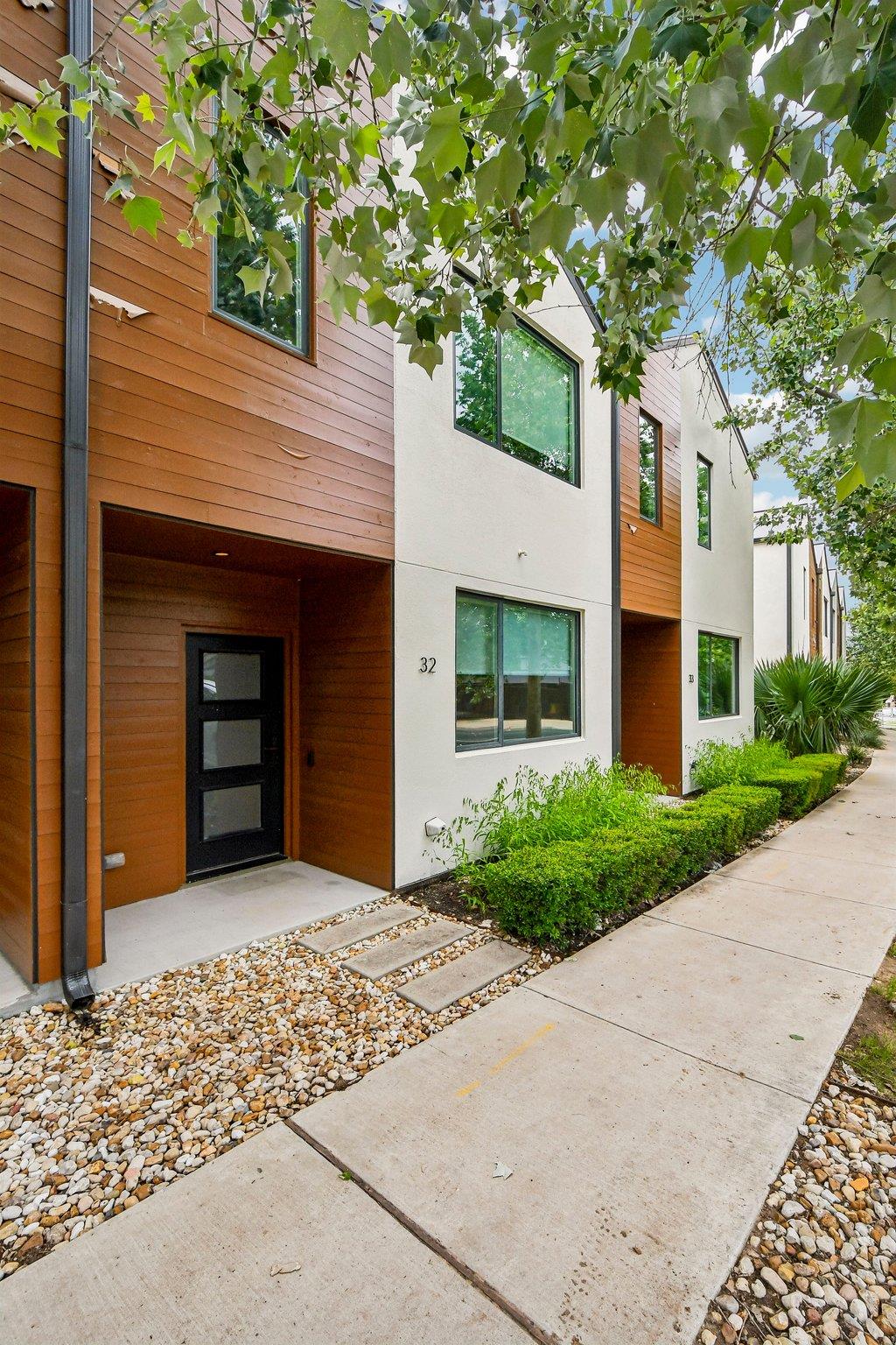 1931 E 38th 1/2 St  #32, Austin, TX 78723 — photo 1