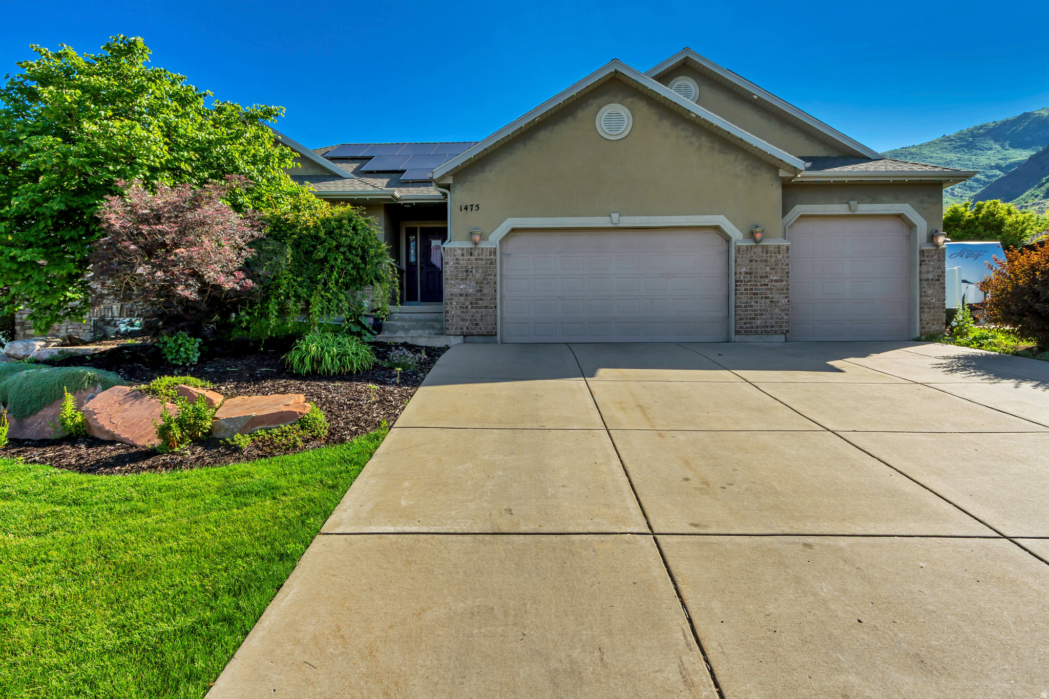 1475 E HARVEY RD, Fruit Heights, UT 84037 — photo 1