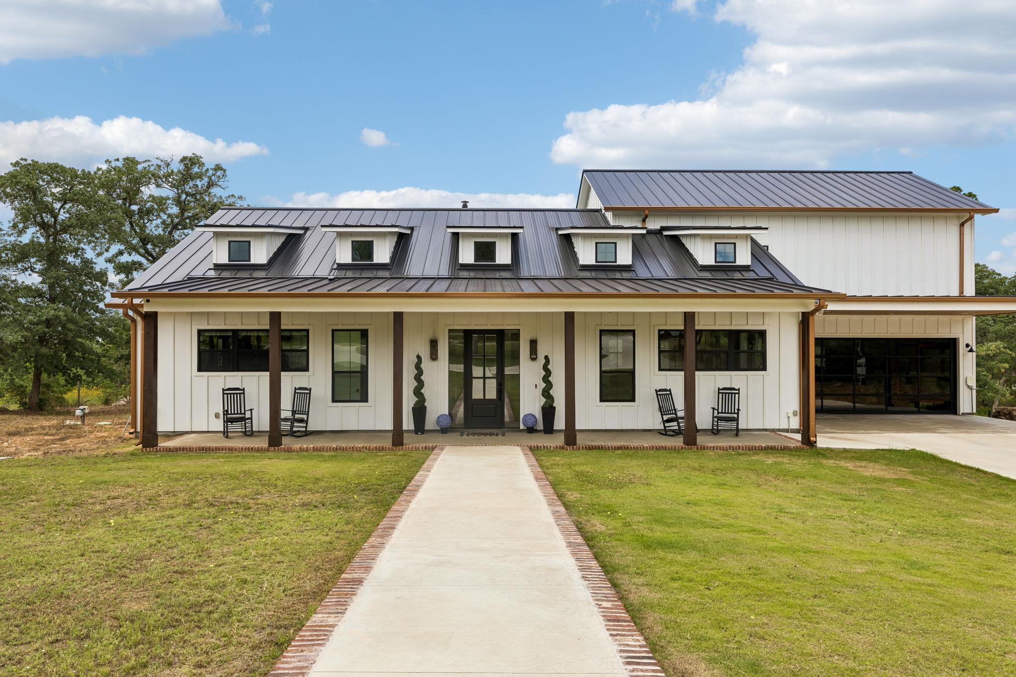 143 W Tanglebriar Ct, Bastrop, TX 78602 — photo 1
