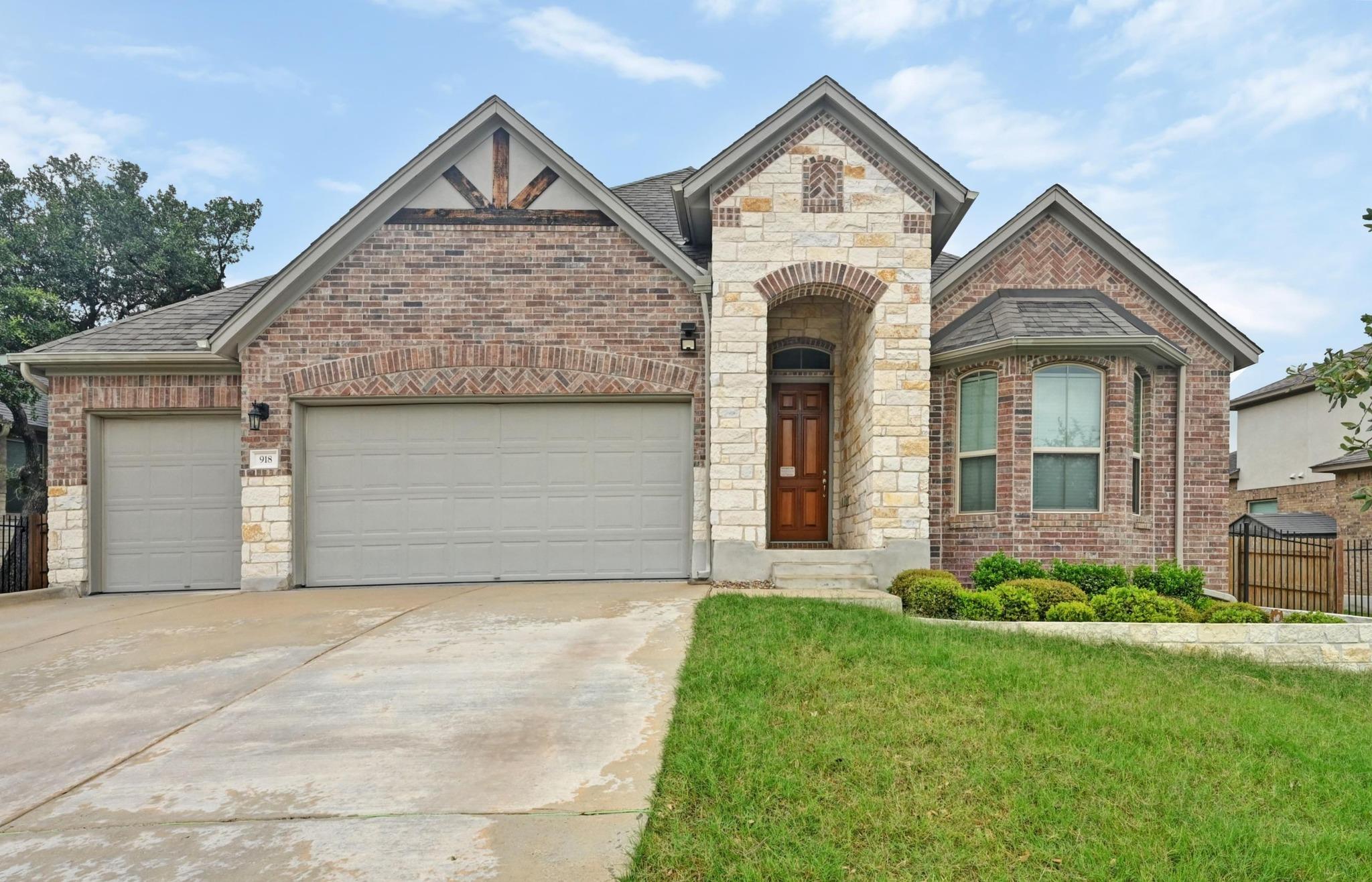 918 Valley View, Leander, TX 78641 — photo 1