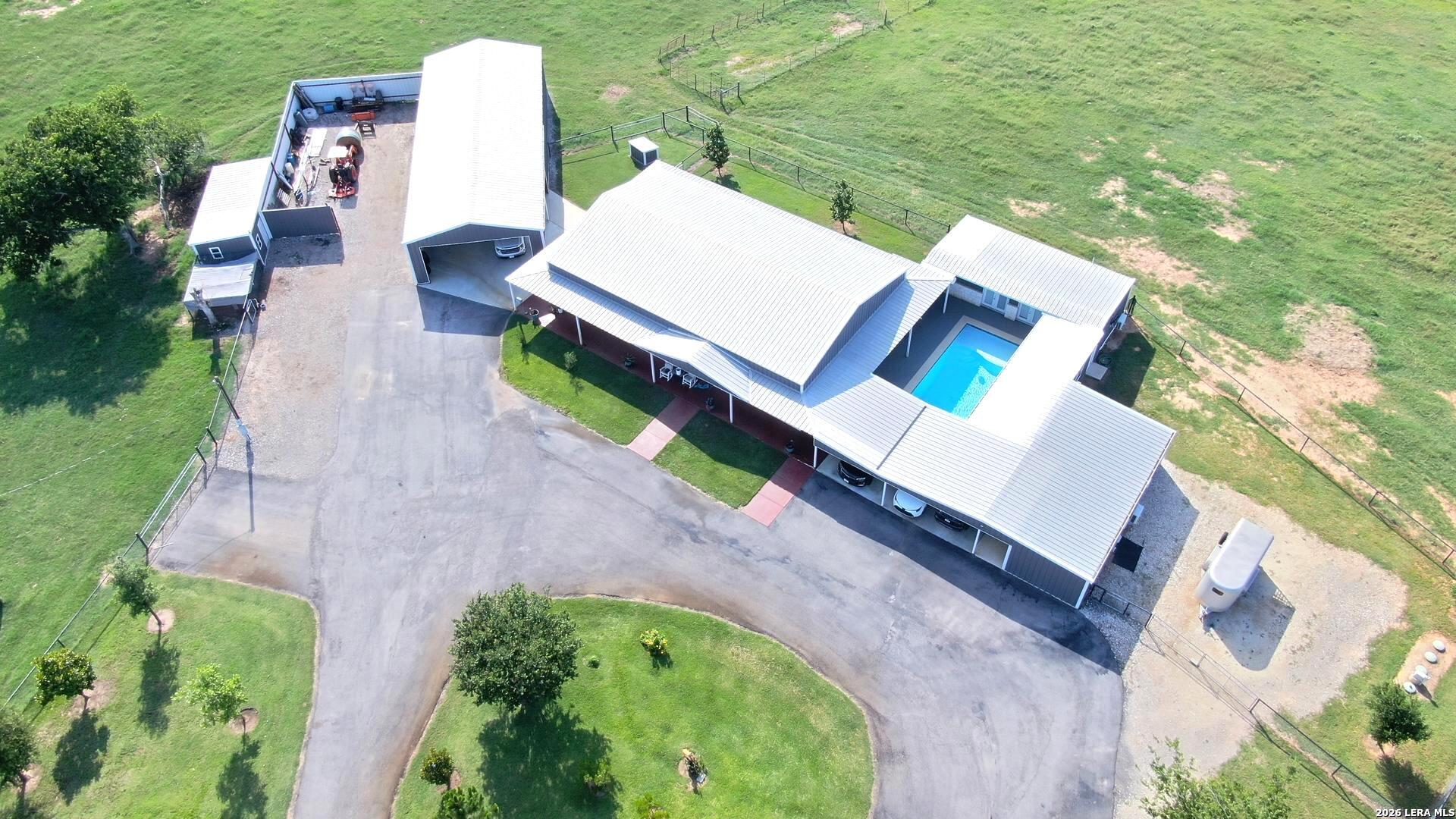 6653 Fm 539, Floresville, TX 78114 — photo 1