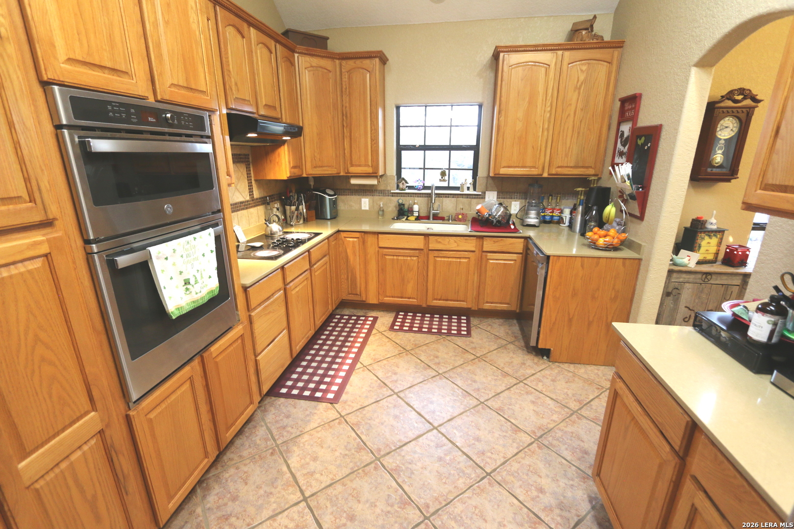 124 Rosewood Dr, ,  78121 — photo 1