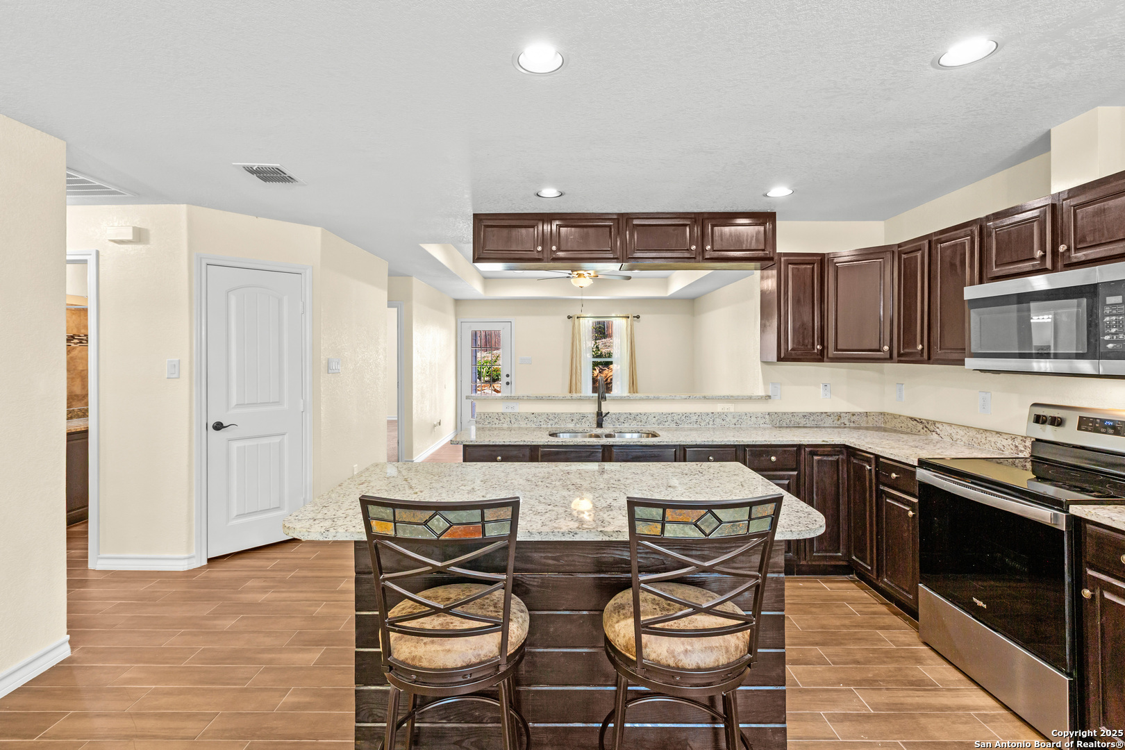6610 woodstock, San Antonio, TX 78223 — photo 1
