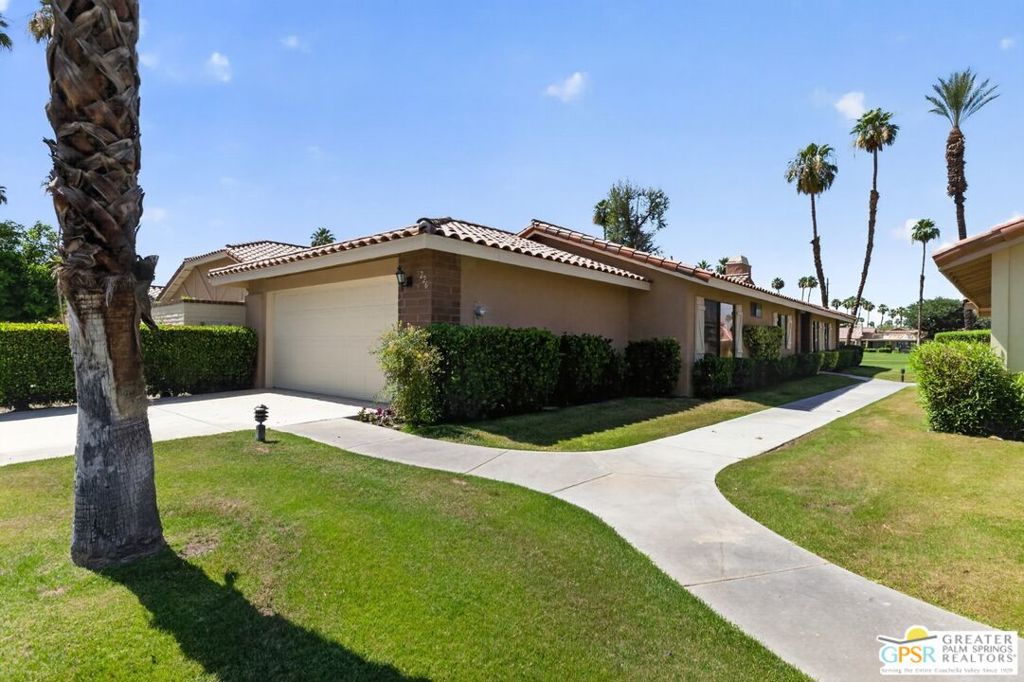 226 La Paz Way, Palm Desert, CA 92260 — photo 1