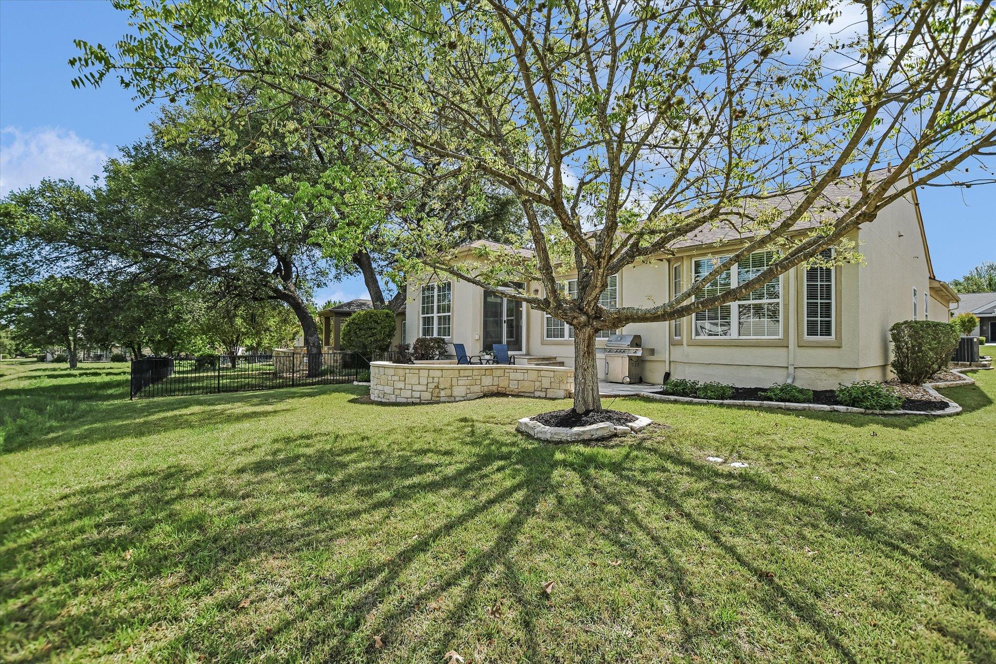 305 Rosecliff, Georgetown, TX 78633 — photo 1