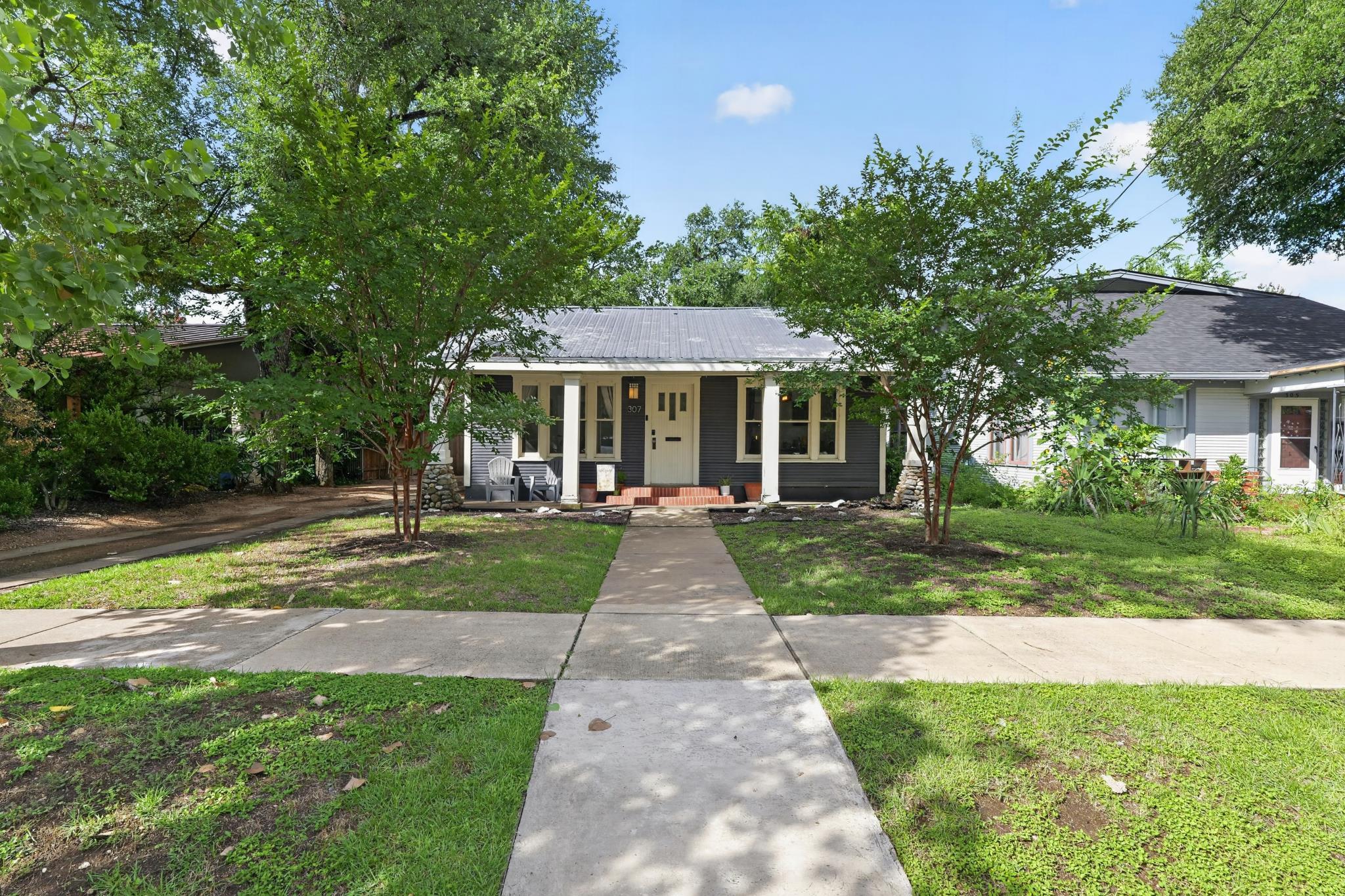 307 35th, Austin, TX 78705 — photo 1