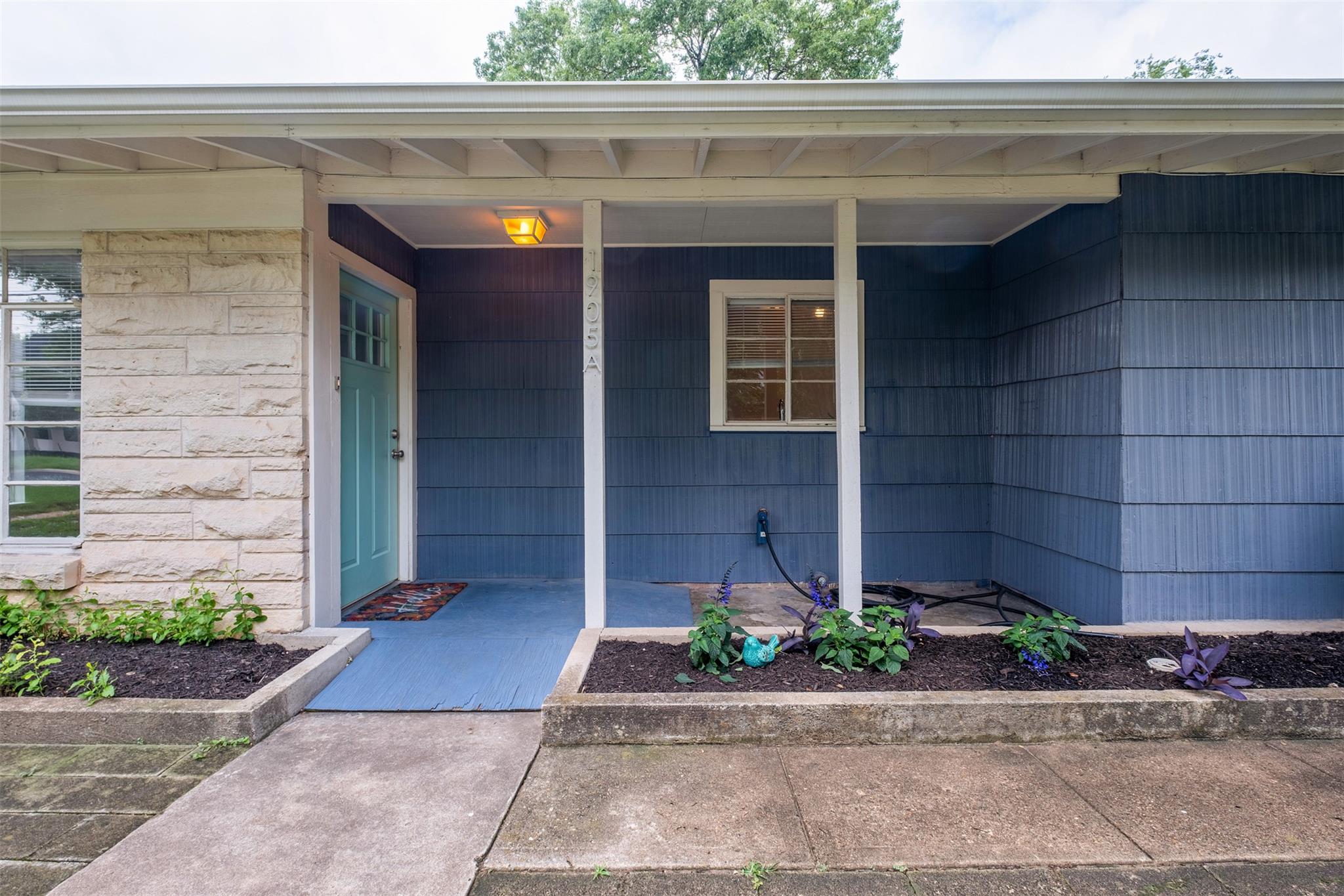 1905 W Saint Johns, Austin, TX 78757 — photo 1