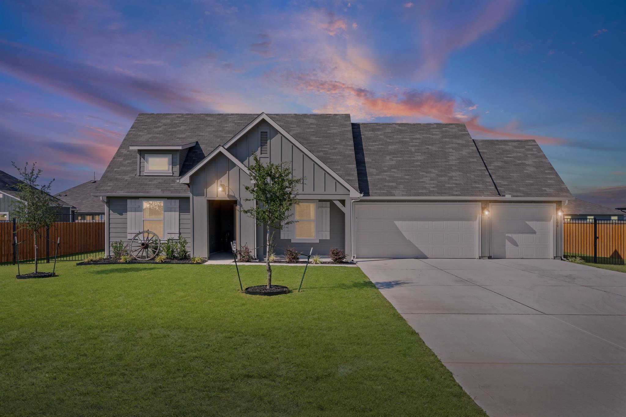 600 Davis Mountain, Lockhart, TX 78644 — photo 1