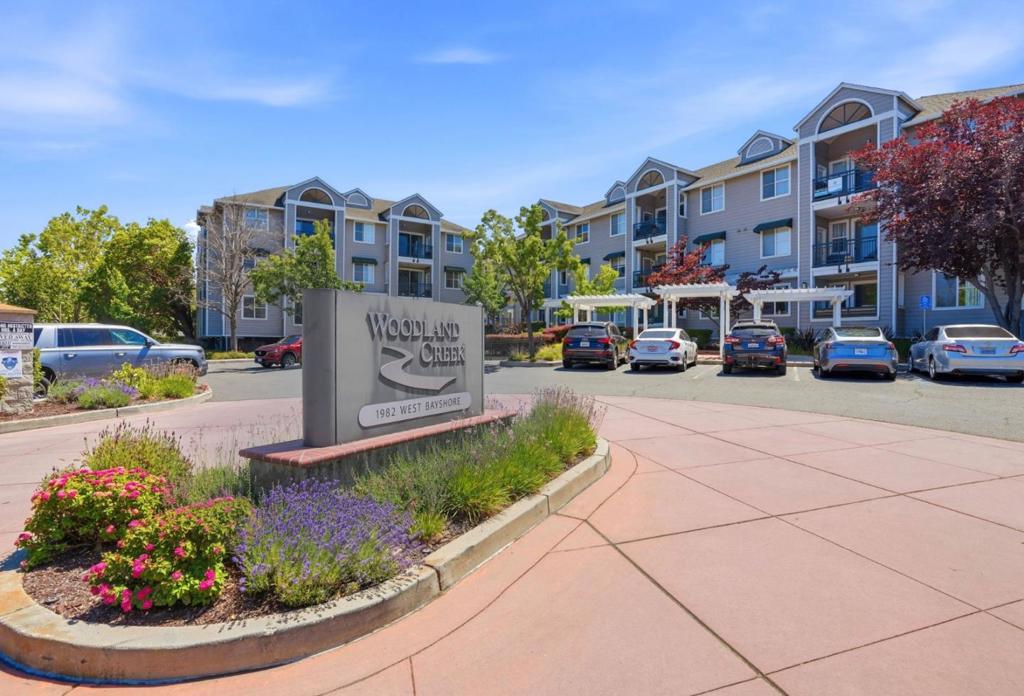1982 W Bayshore Road 322, East Palo Alto, CA 94303 — photo 1