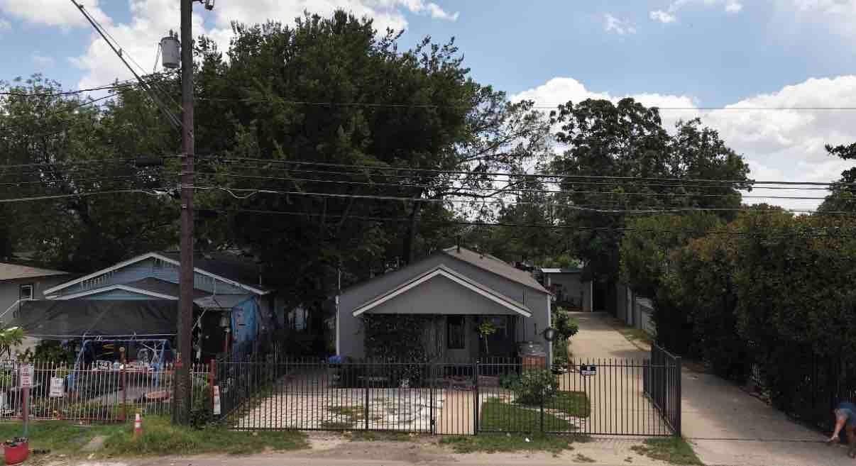 2315 5th, Austin, TX 78702 — photo 1